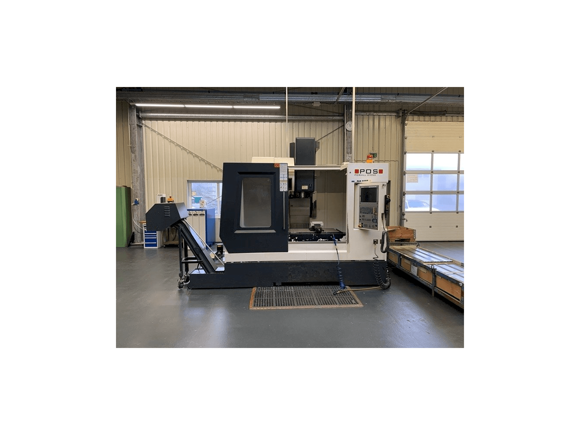 Čelní pohled na POS POSmill C1050 stroj