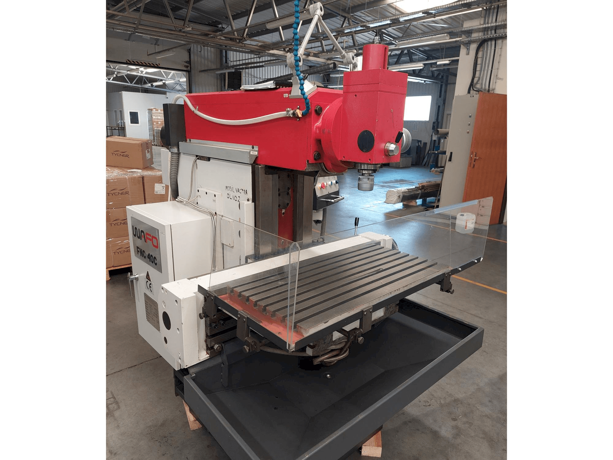 Čelní pohled na WAFO FNC 40C stroj