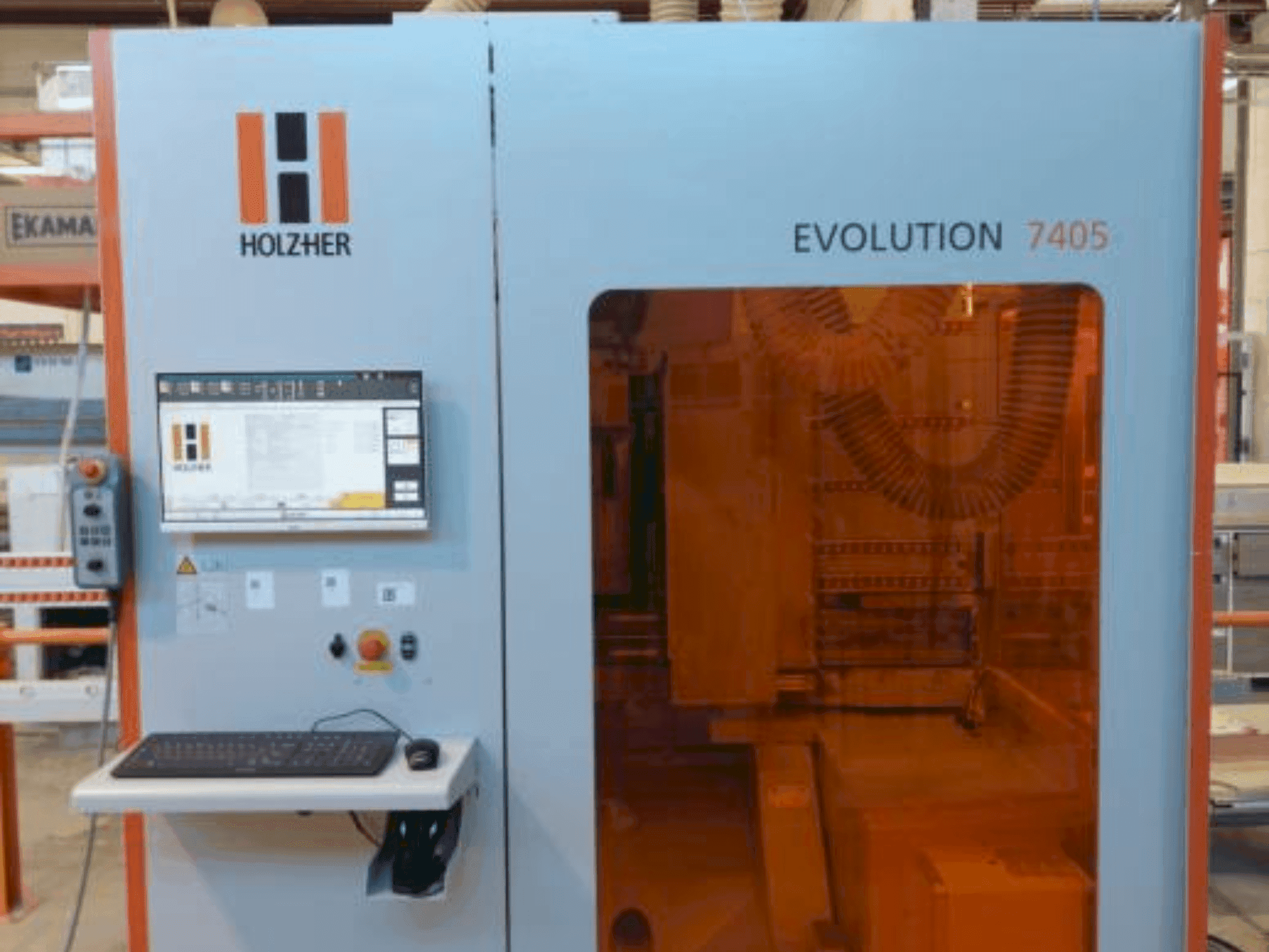 Čelní pohled na HOLZHER Evolution 7405 stroj