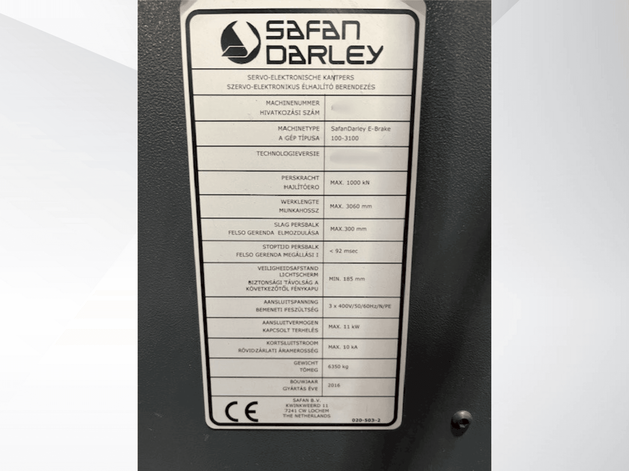 Čelní pohled na Safan E Brake 100 3100 stroj
