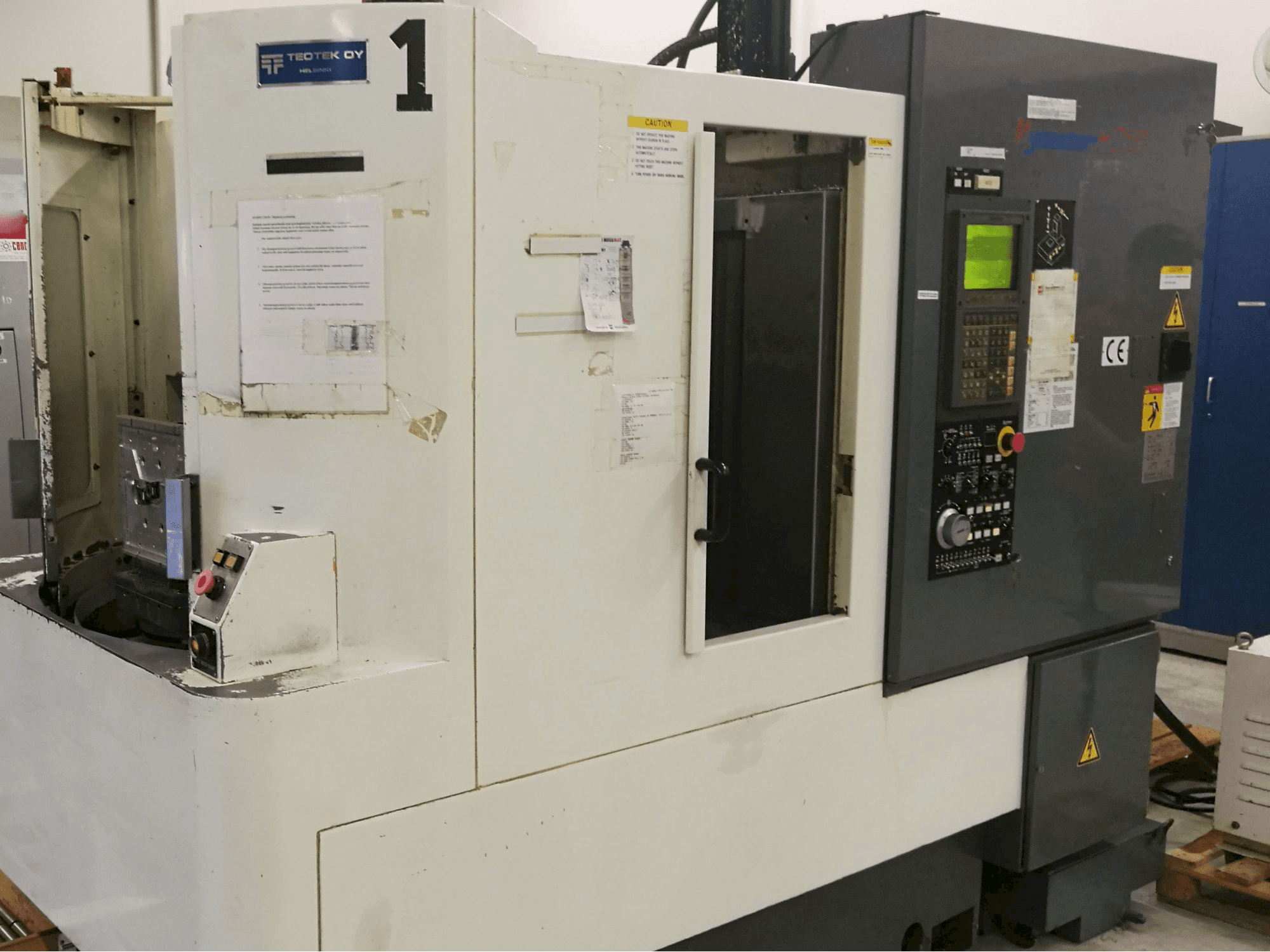 Levý pohled na Kitamura Mycenter H250 stroj