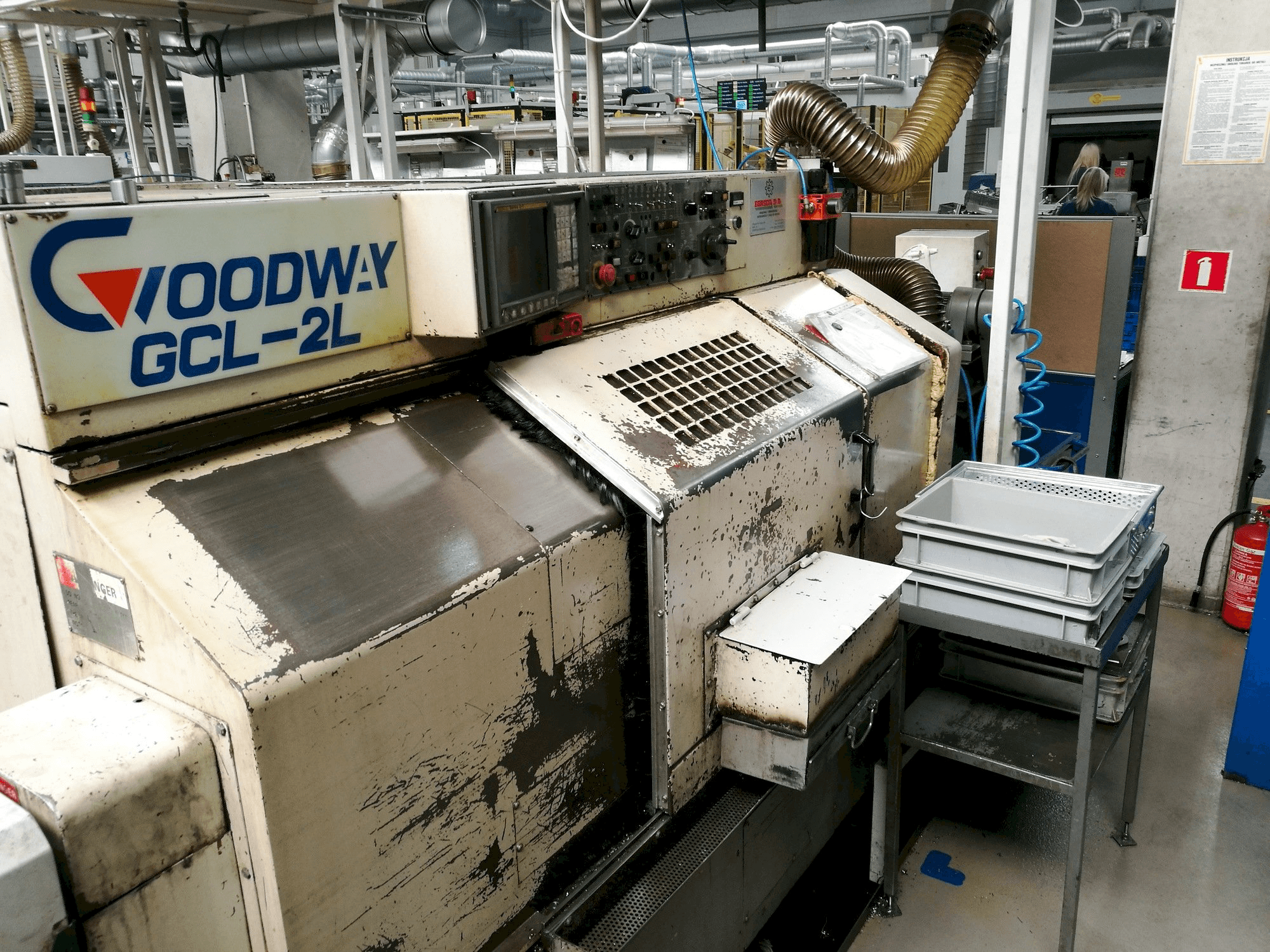 Čelní pohled na Goodway GCL-2L stroj