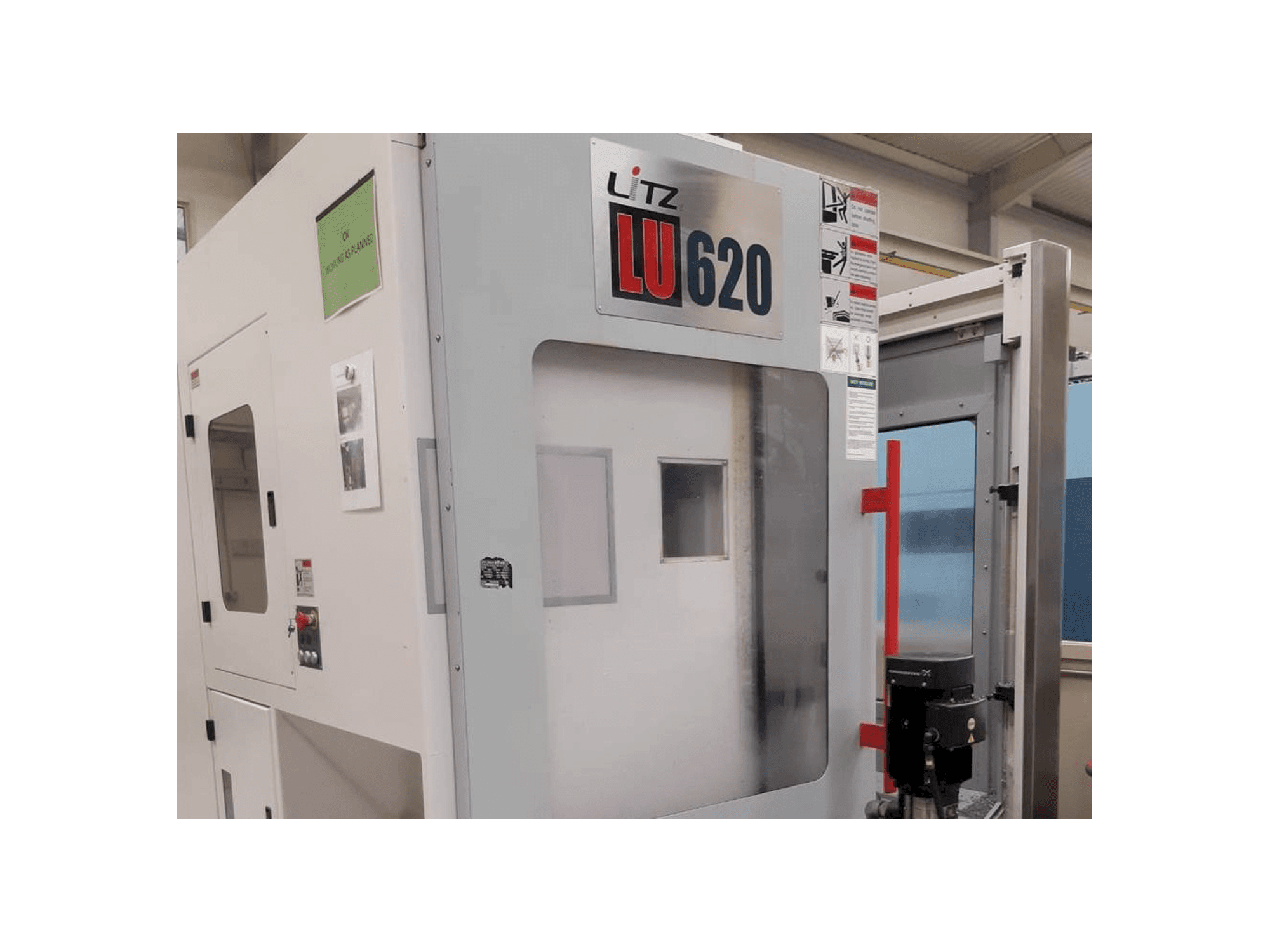 Čelní pohled na Litz LU 620 stroj