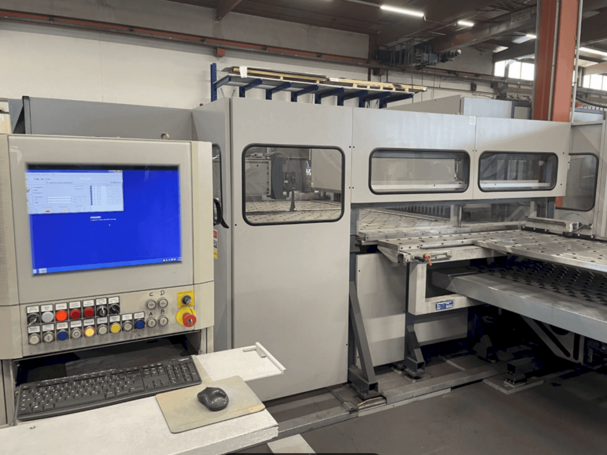 Čelní pohled na Salvagnini IP 54 stroj