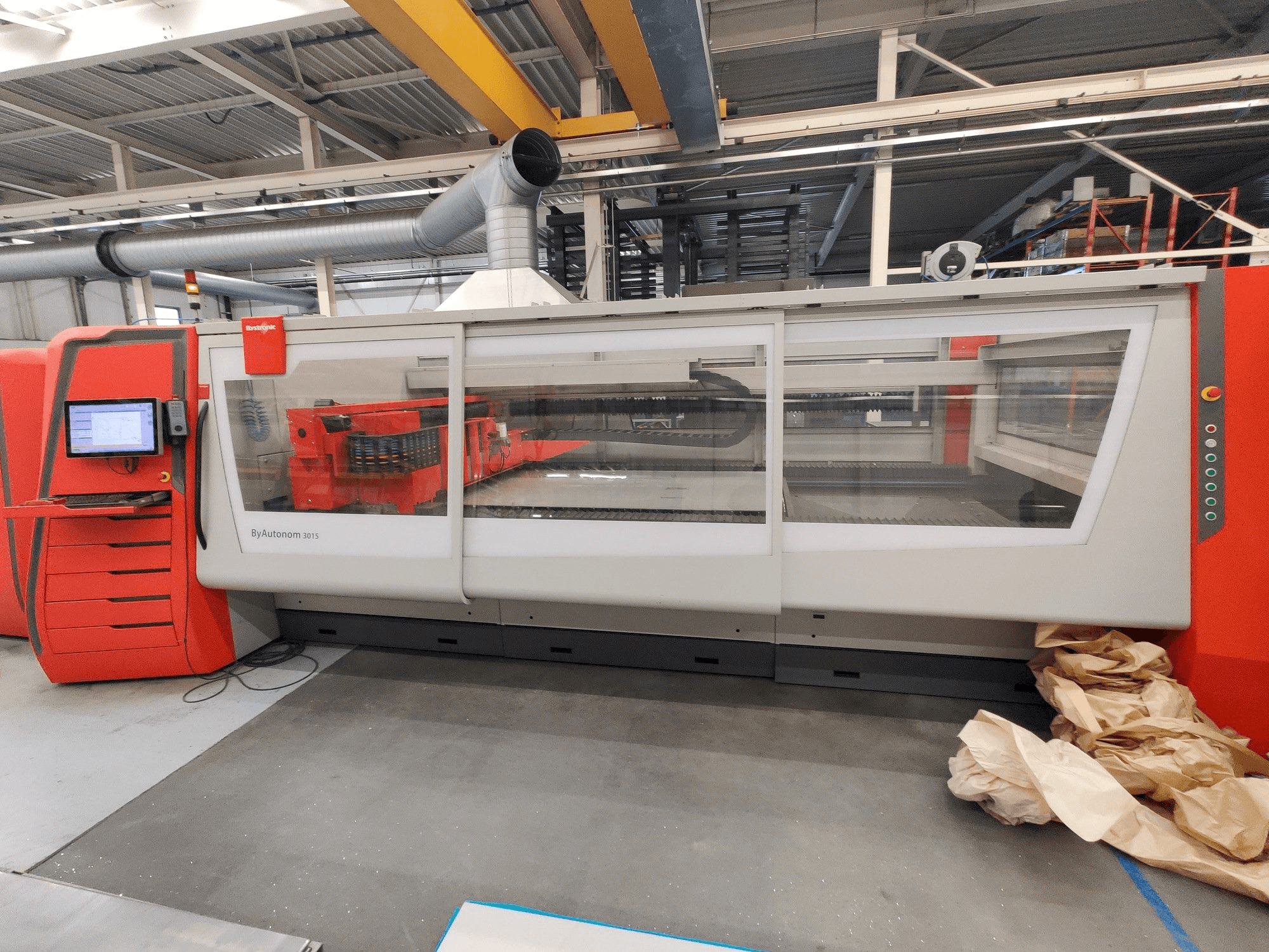 Čelní pohled na Bystronic Autonom 3015 6kW CO2 stroj