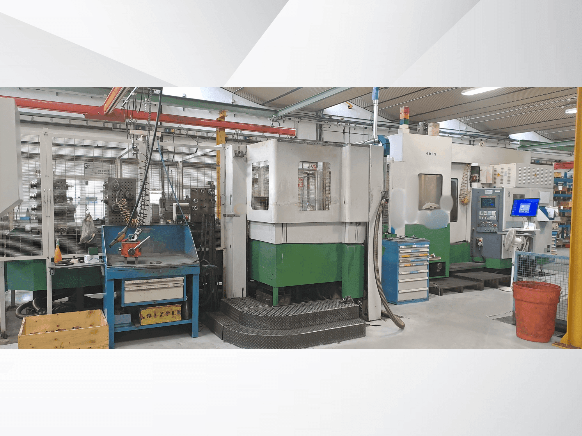 Čelní pohled na Mazak HV-630 stroj