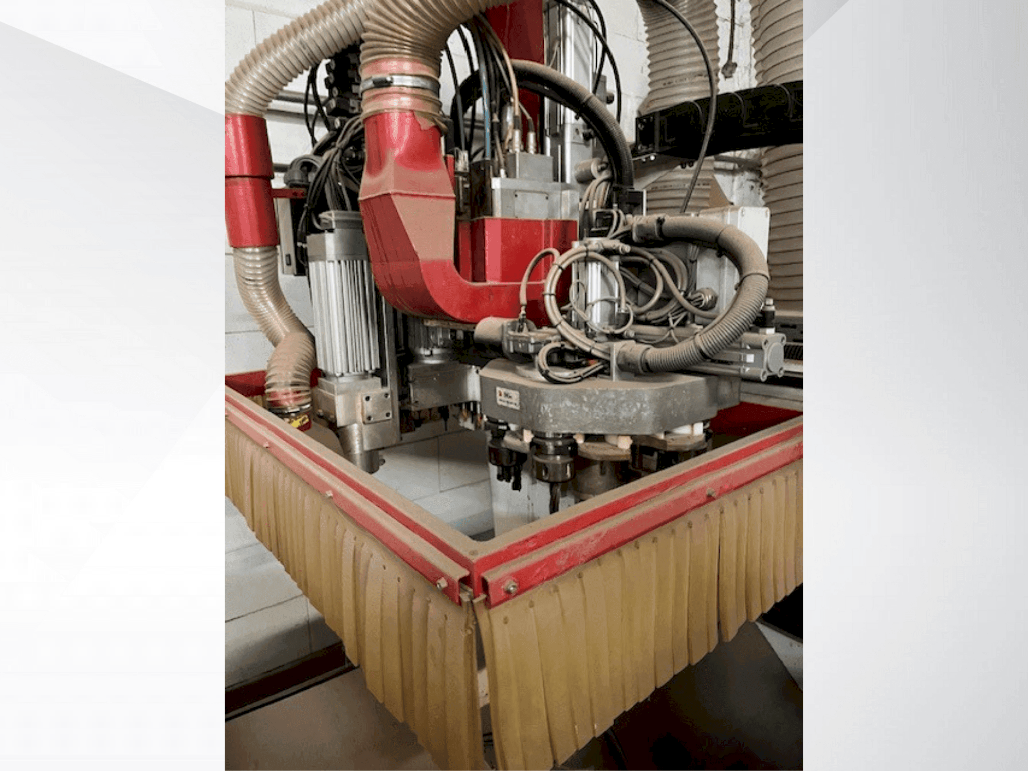 Čelní pohled na IMA BIMA 210 100/300 stroj