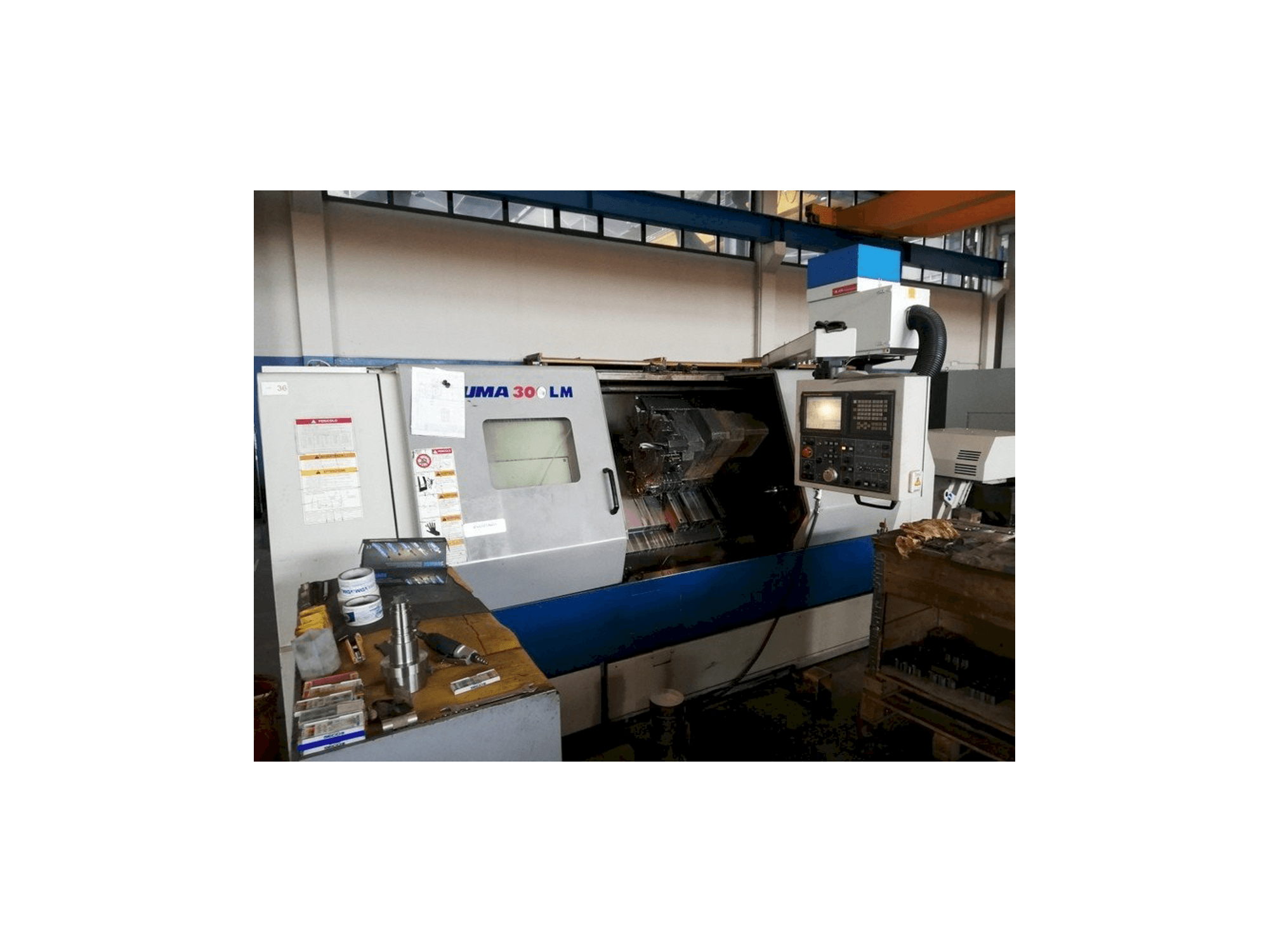 Čelní pohled na Doosan PUMA 300 LMB stroj