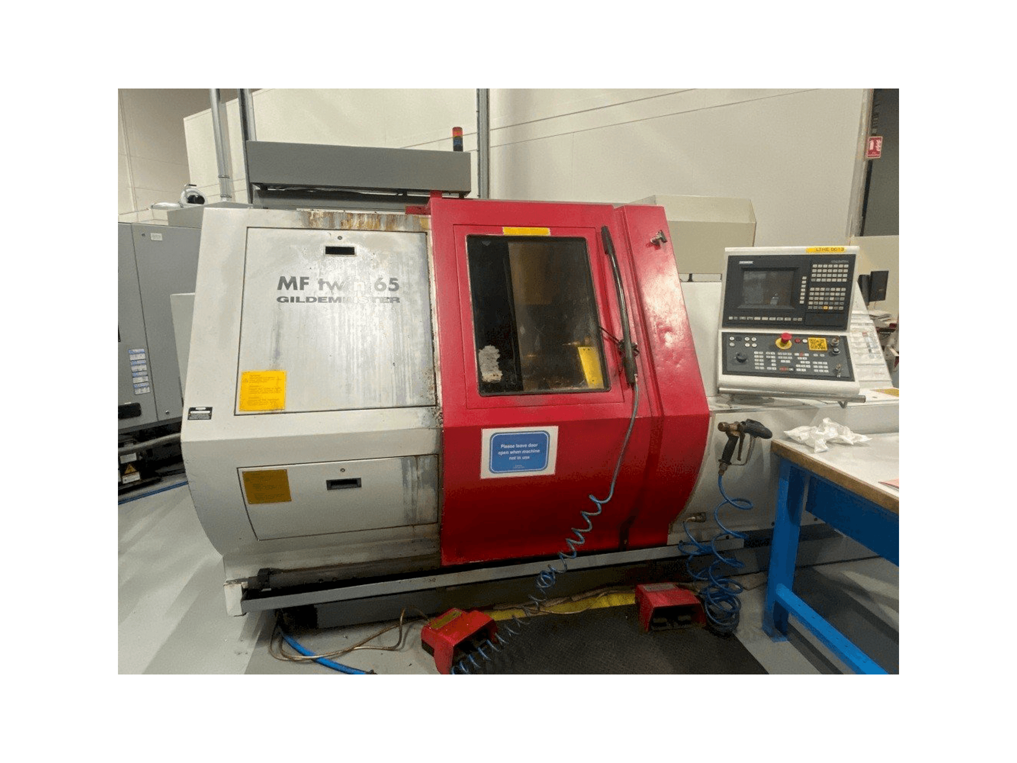 Čelní pohled na Gildemeister MF65 Twin stroj