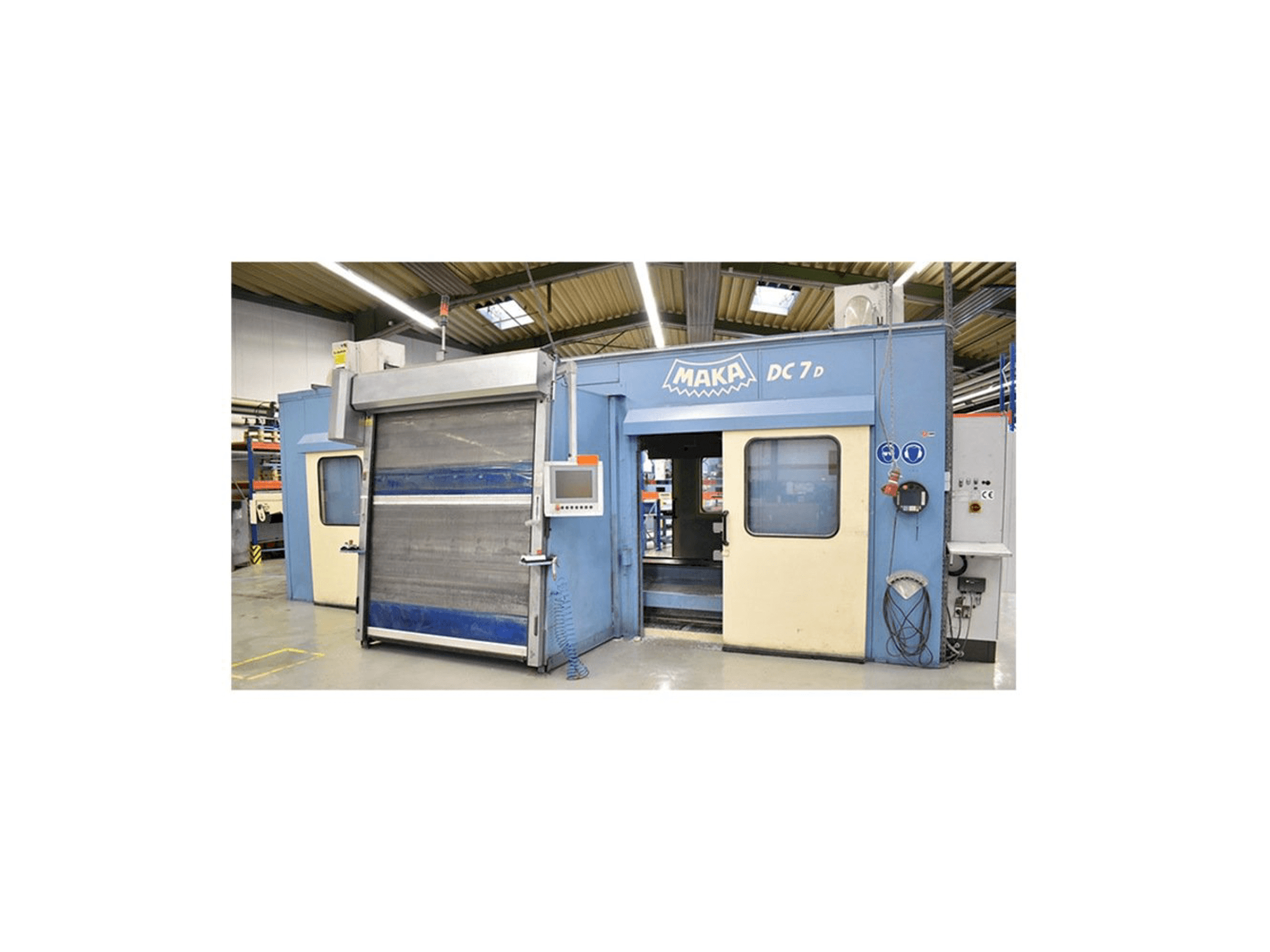 Čelní pohled na MAKA DC 7 D stroj
