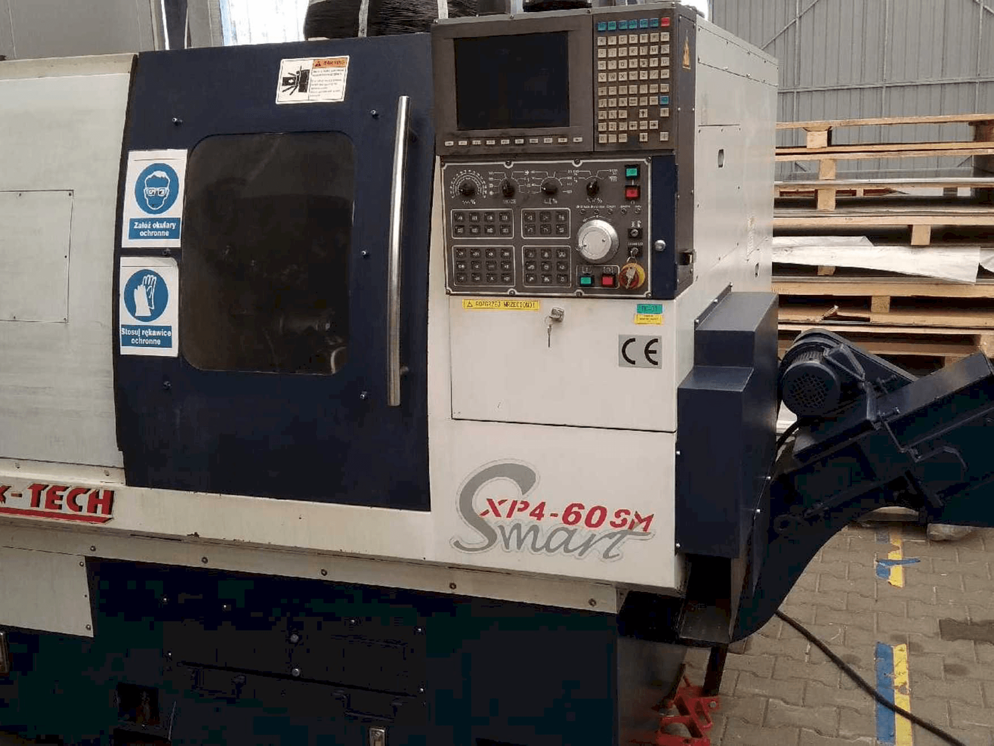 Čelní pohled na Quick-Tech XP4-60SM stroj