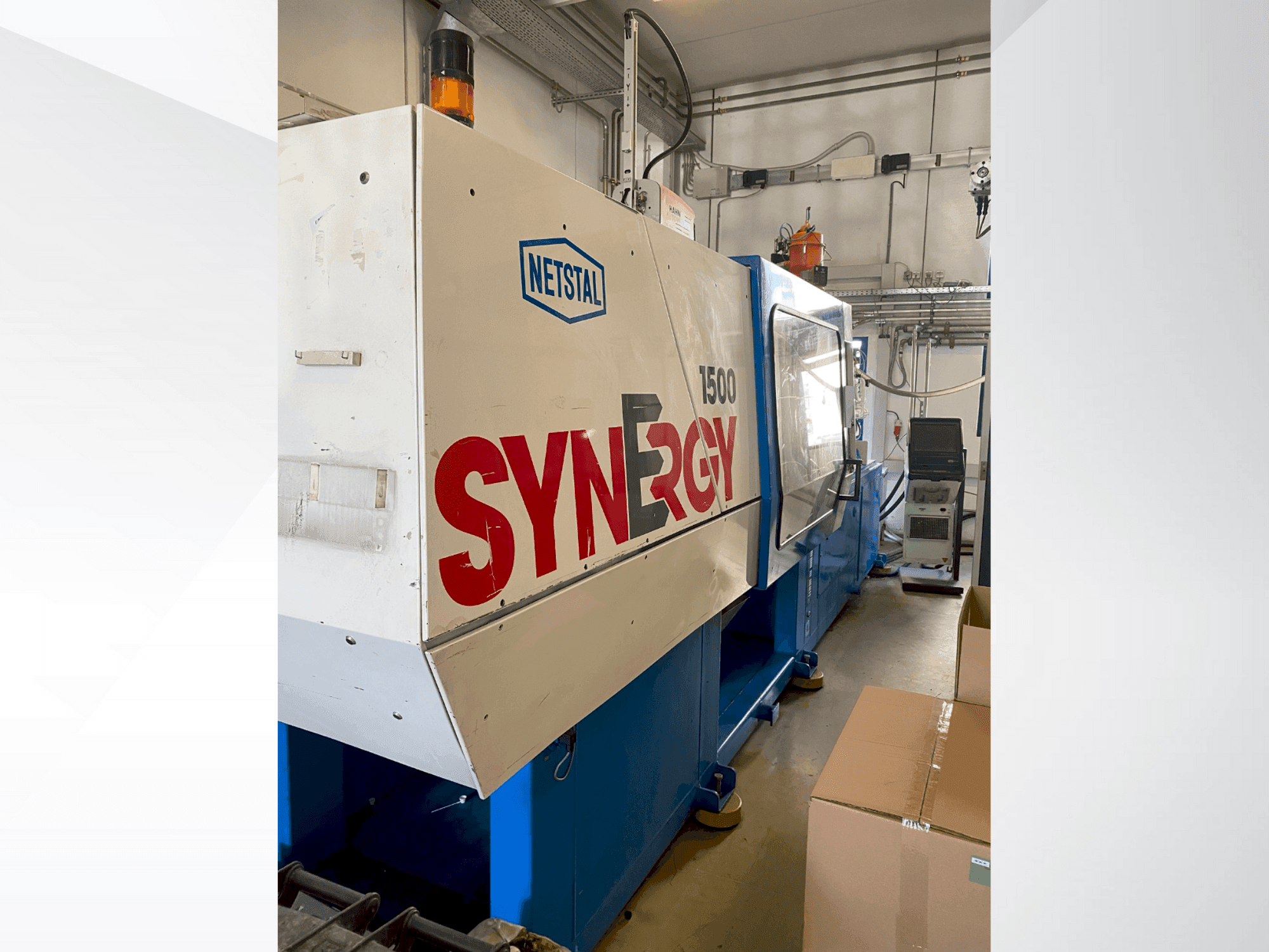 Čelní pohled na Netstal S-1500-900 stroj