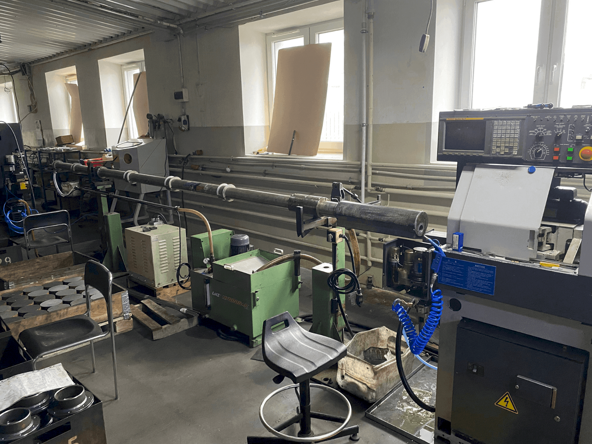 Čelní pohled na STAR MICRONICS SH-12 stroj