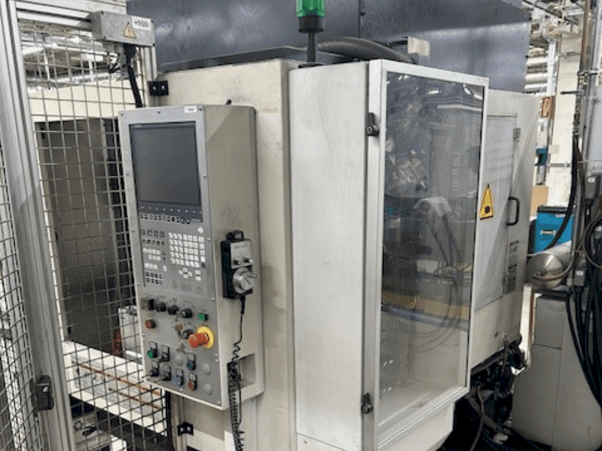 Čelní pohled na Brother TC 31AN stroj