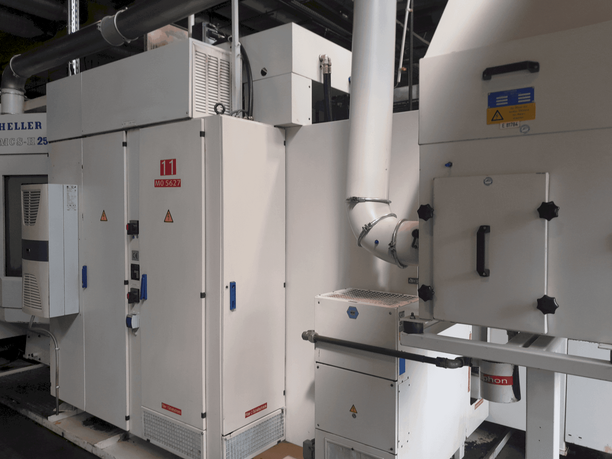 Boční pohled na HELLER MCS-H 250 stroj