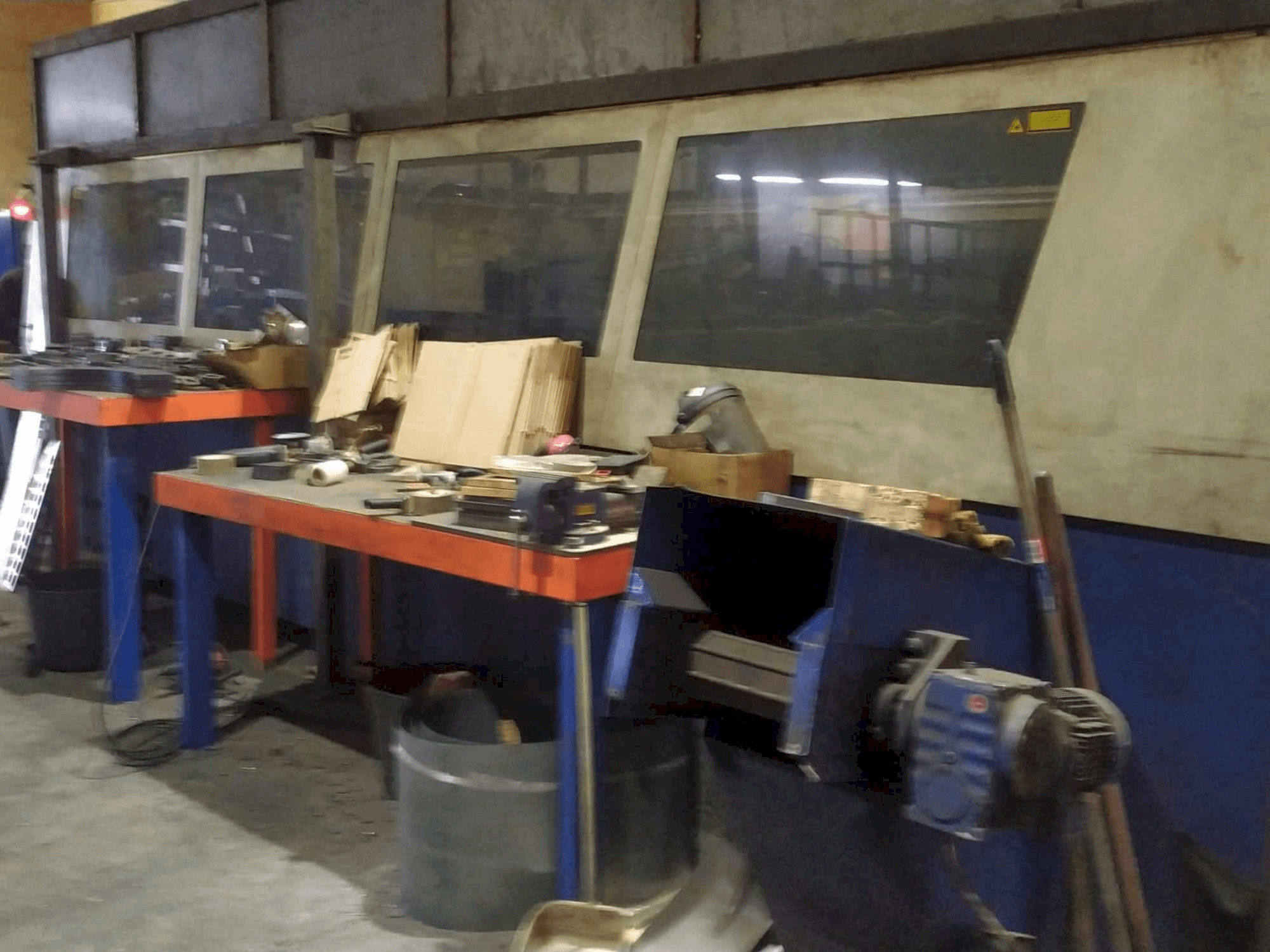 Čelní pohled na Trumpf Trumatic L 4050 stroj