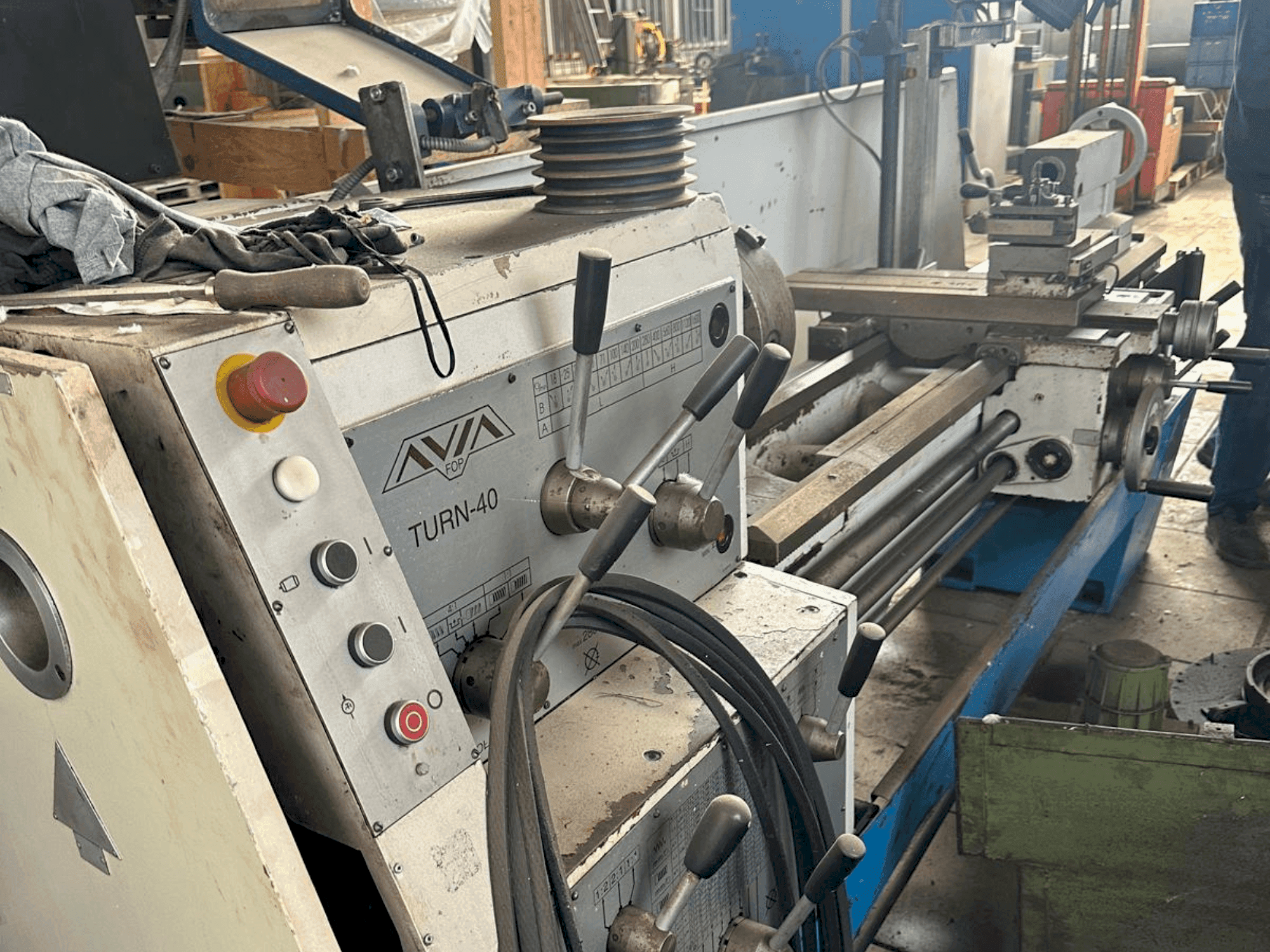 Čelní pohled na Avia TURN-40 stroj
