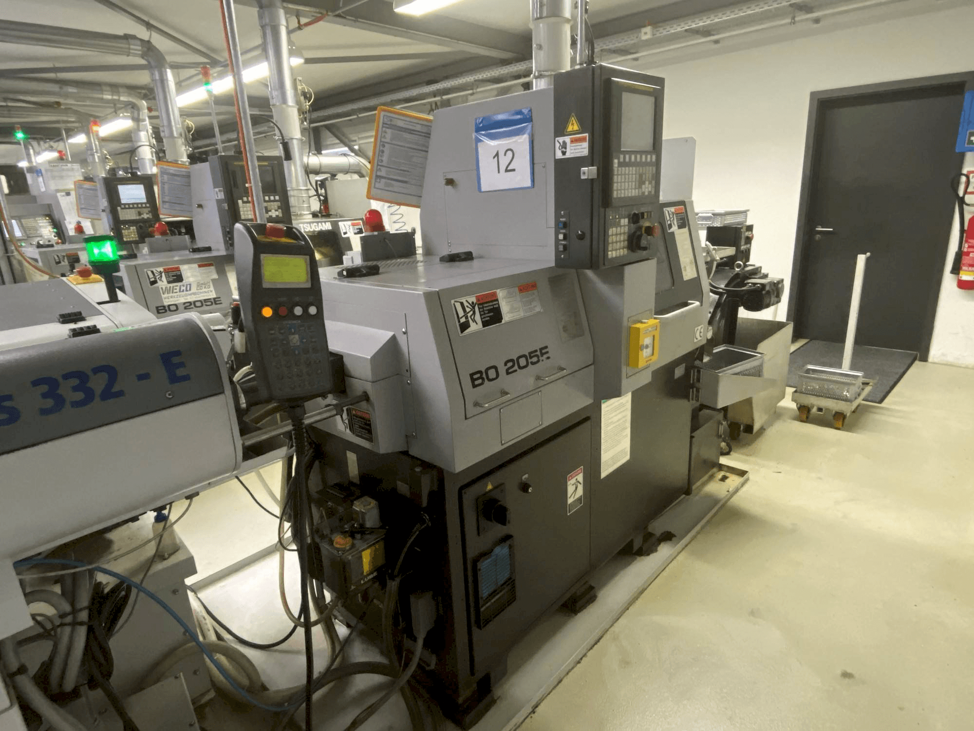 Čelní pohled na TSUGAMI Bo205 Eii stroj