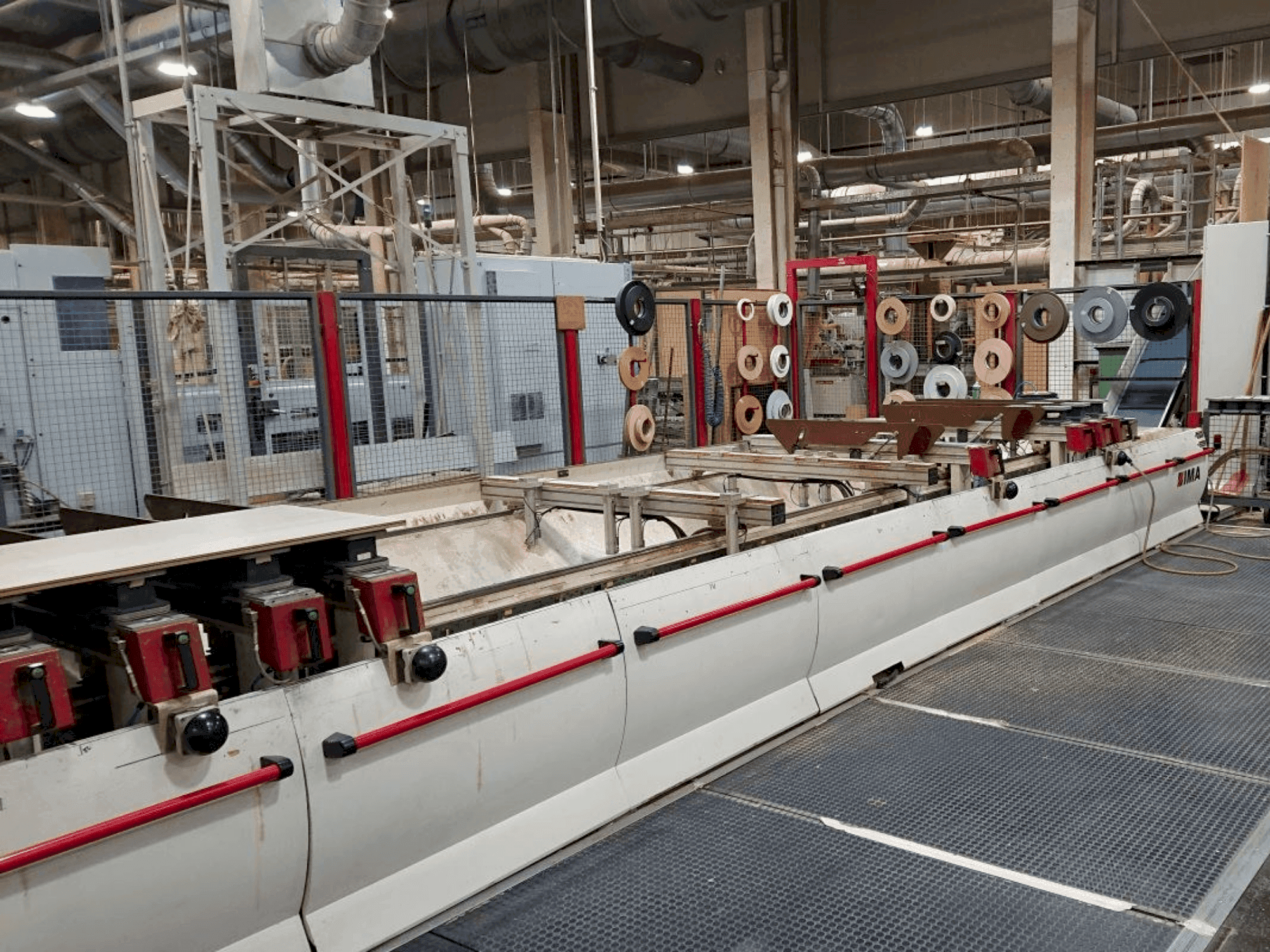 Čelní pohled na IMA BIMA 410 / V Typ 140 / 600 stroj