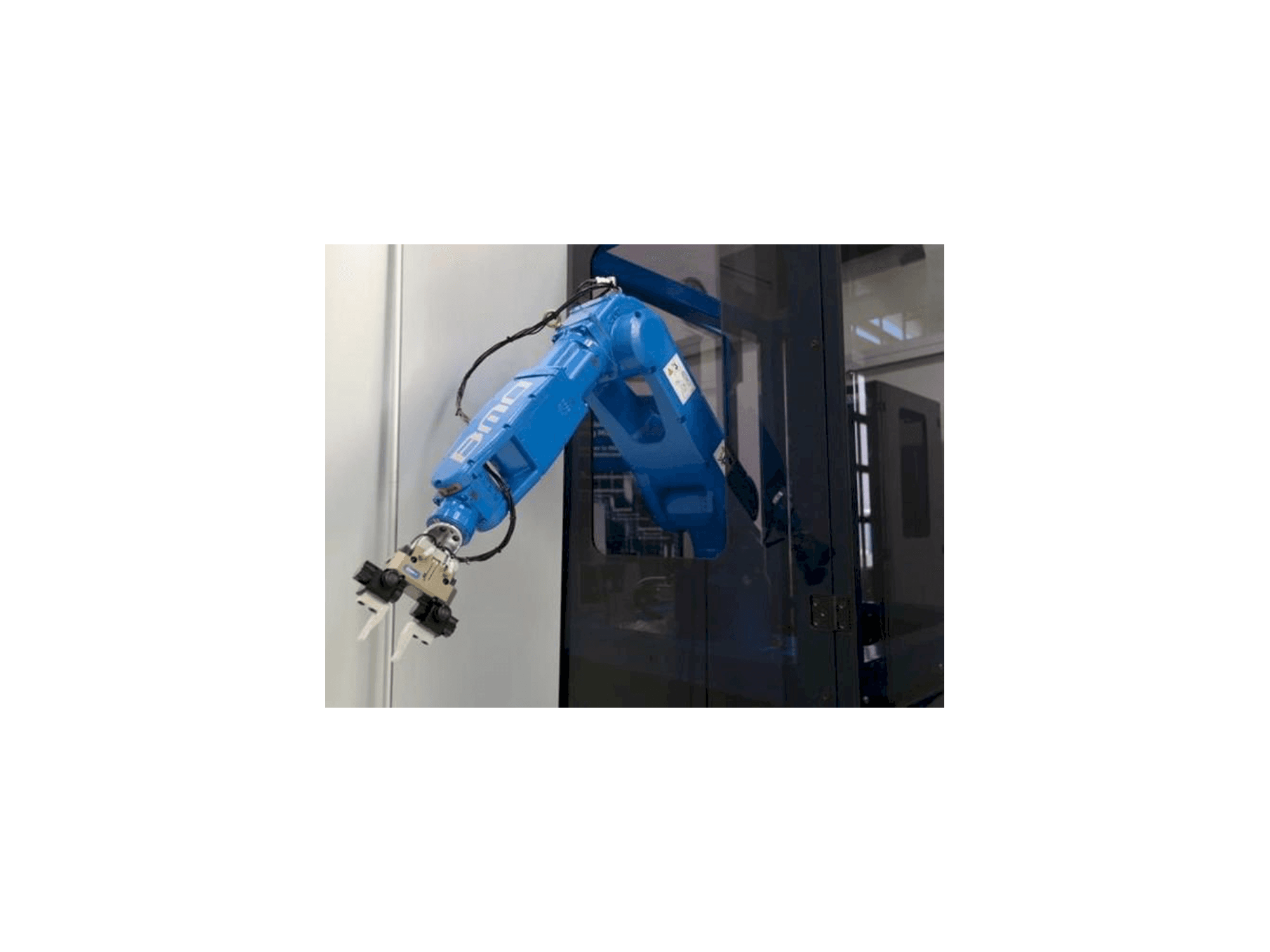 Čelní pohled na BMO LR5 stroj