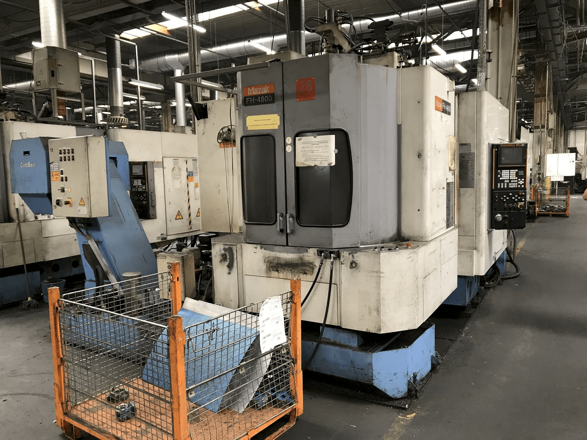 Čelní pohled na Mazak FH-4800 40T stroj