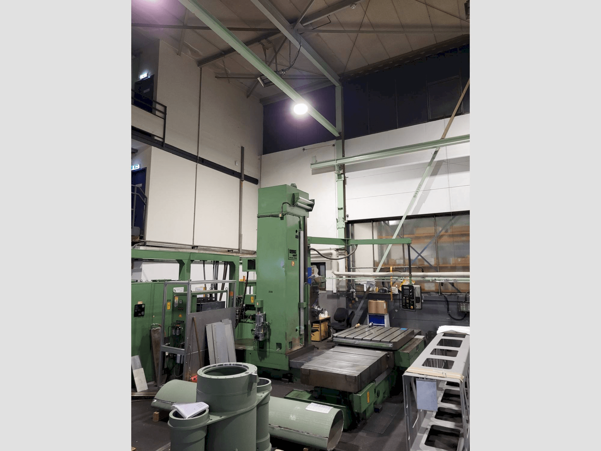 Čelní pohled na WOTAN 1 R/6 stroj