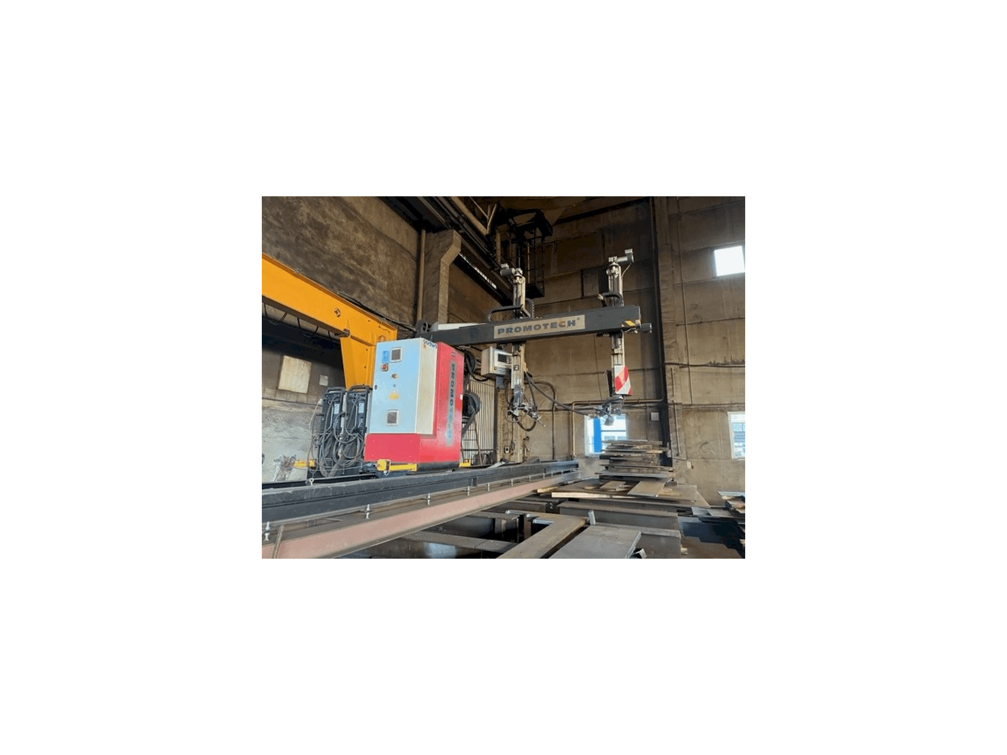 Čelní pohled na Promotec WA 500/1000 GMAW stroj