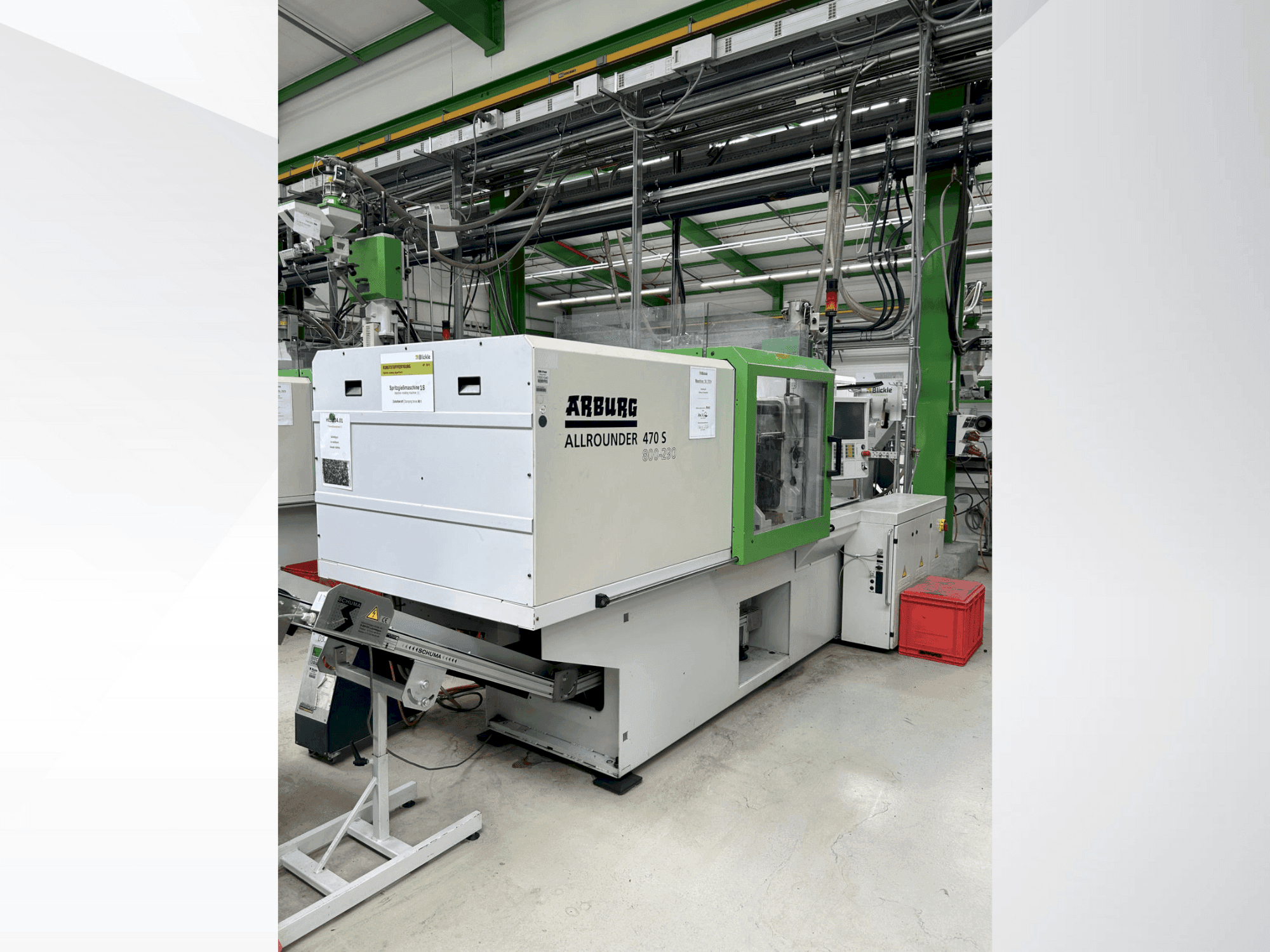 Čelní pohled na Arburg 470 S / 800-290 stroj