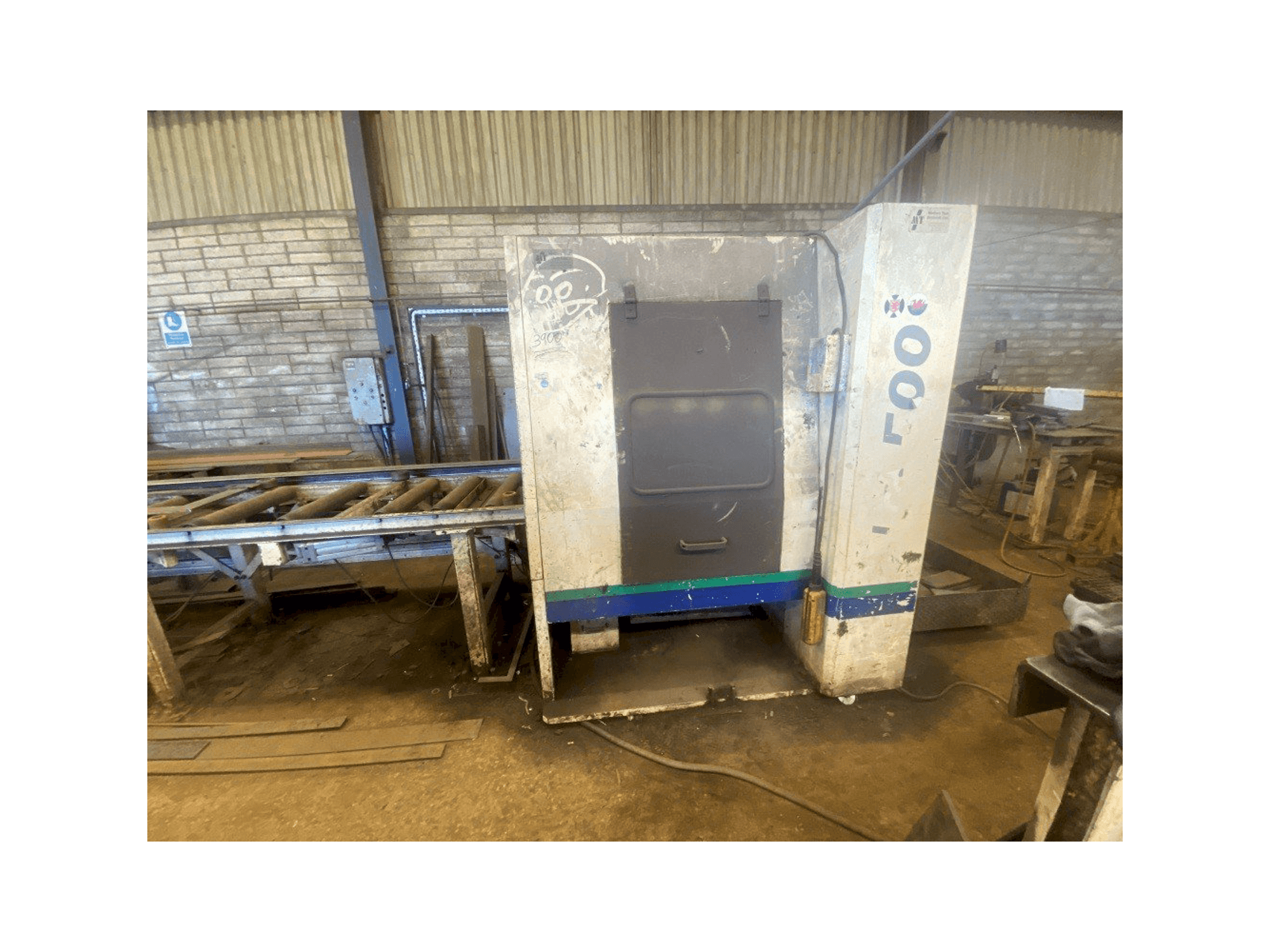 Čelní pohled na GEKA ALFA 500/150 stroj