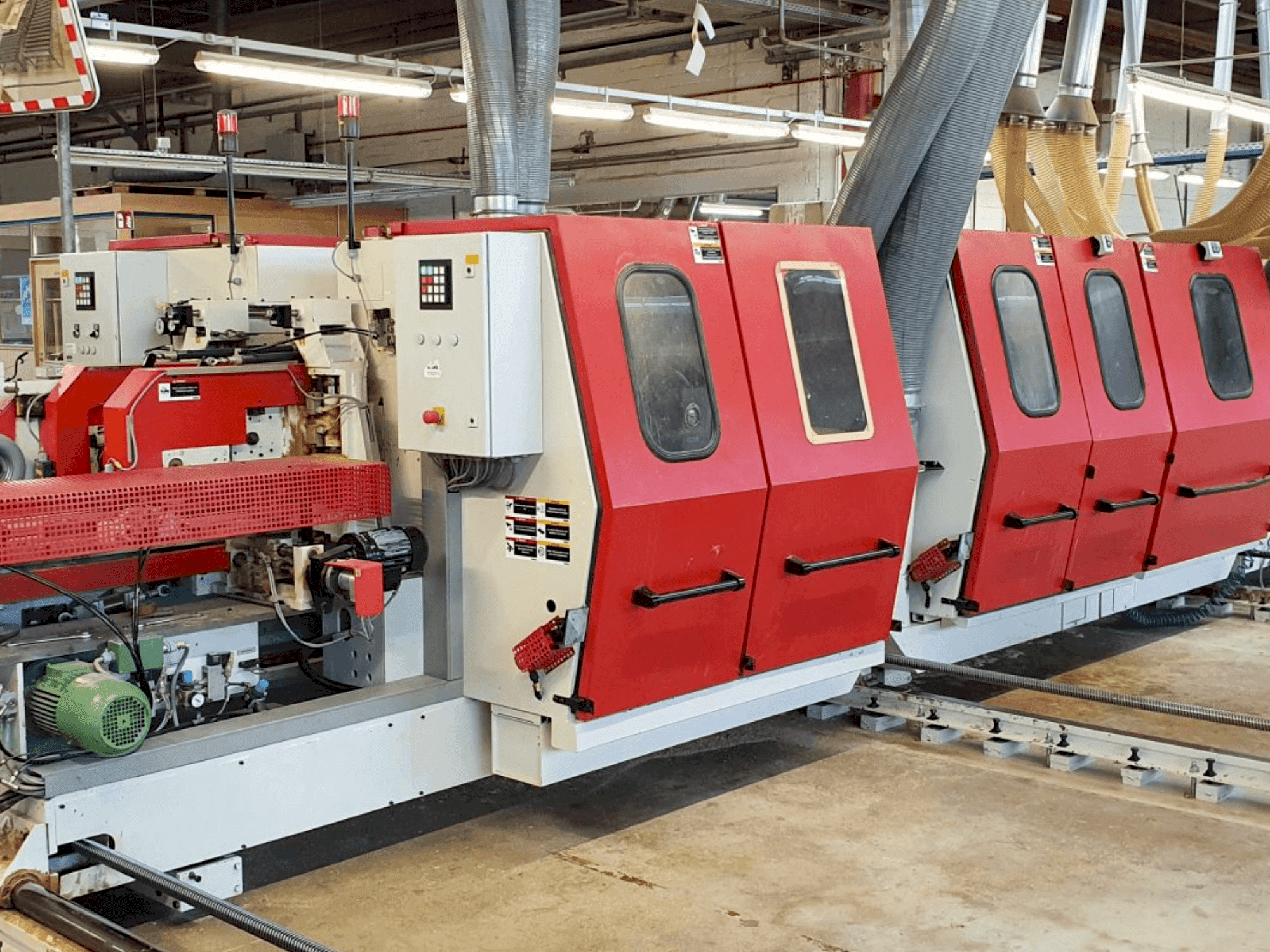 Čelní pohled na WEHRMANN Combima (2007) stroj