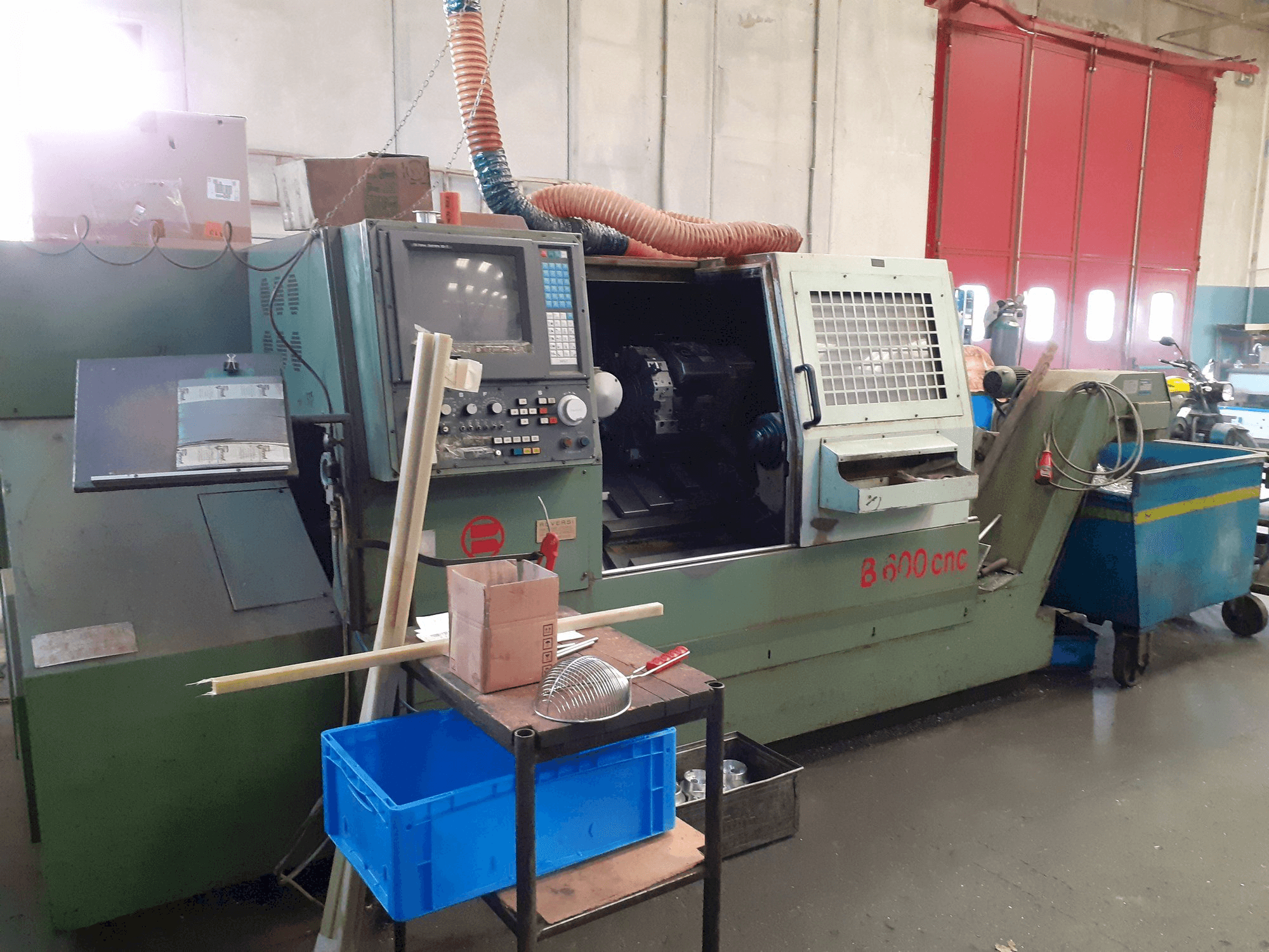 Čelní pohled na Biglia B600 stroj