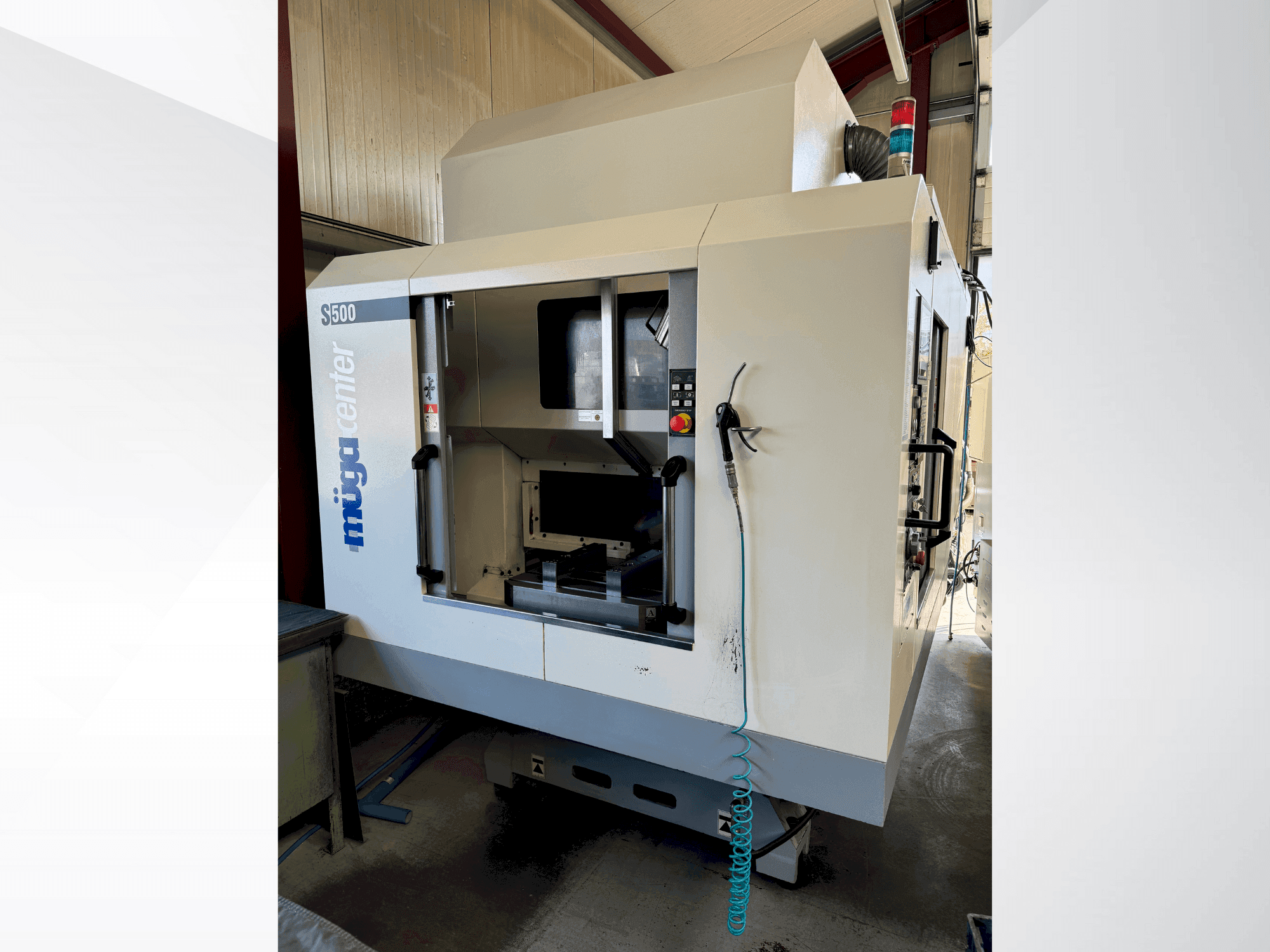 Čelní pohled na Muga S500 stroj