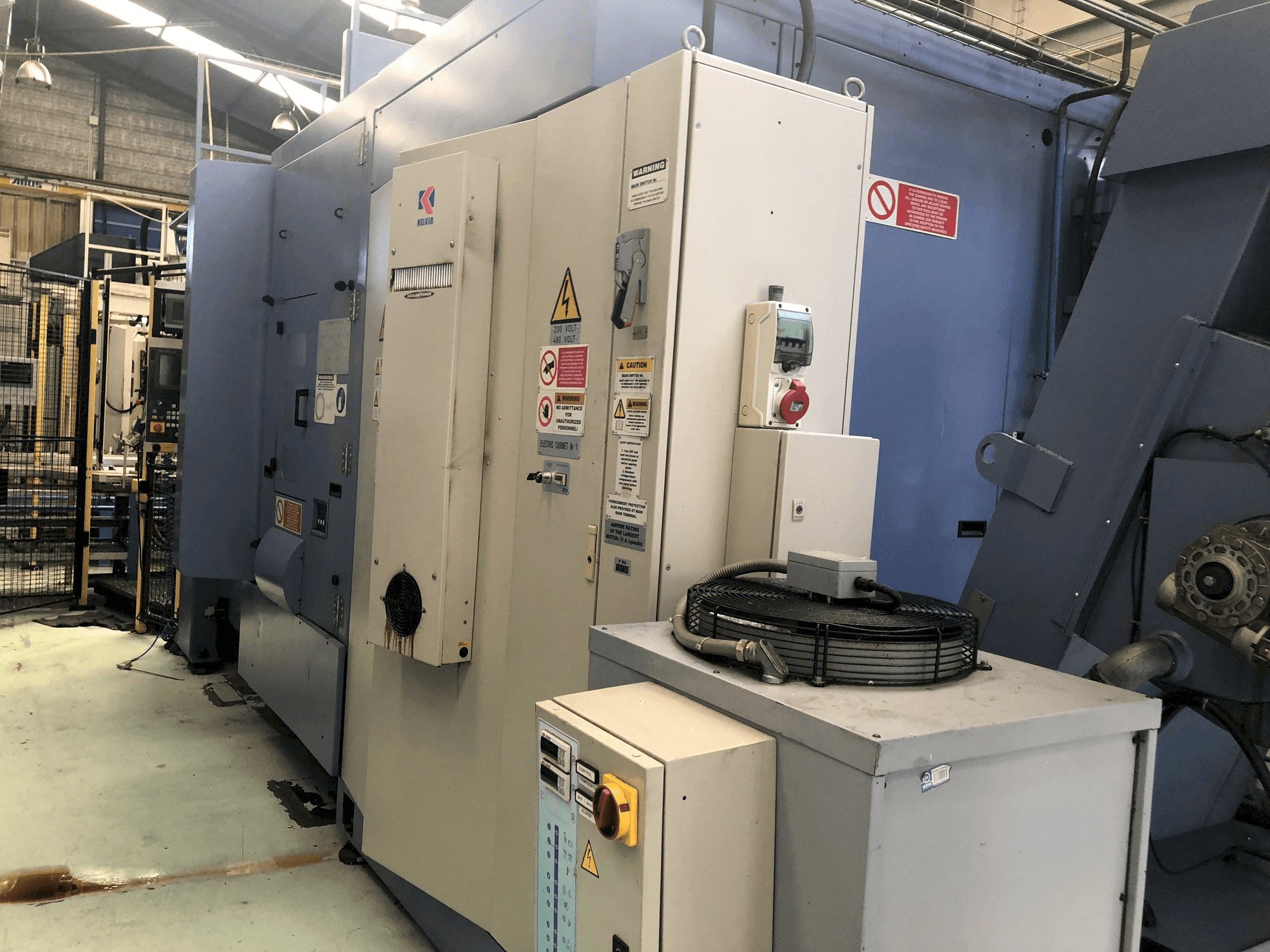 Čelní pohled na MCM Clock stroj