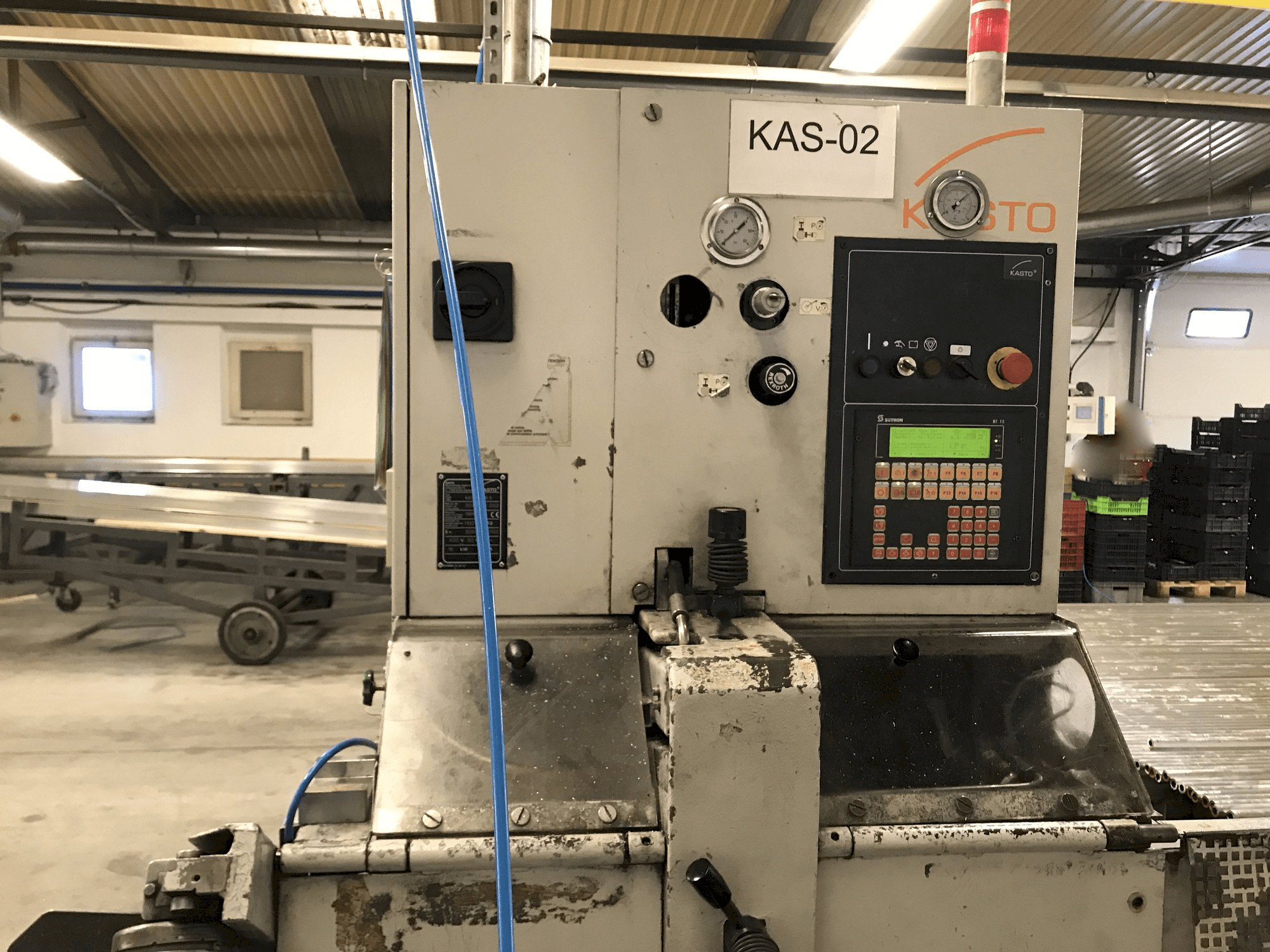 Čelní pohled na KASTO wa M9 stroj