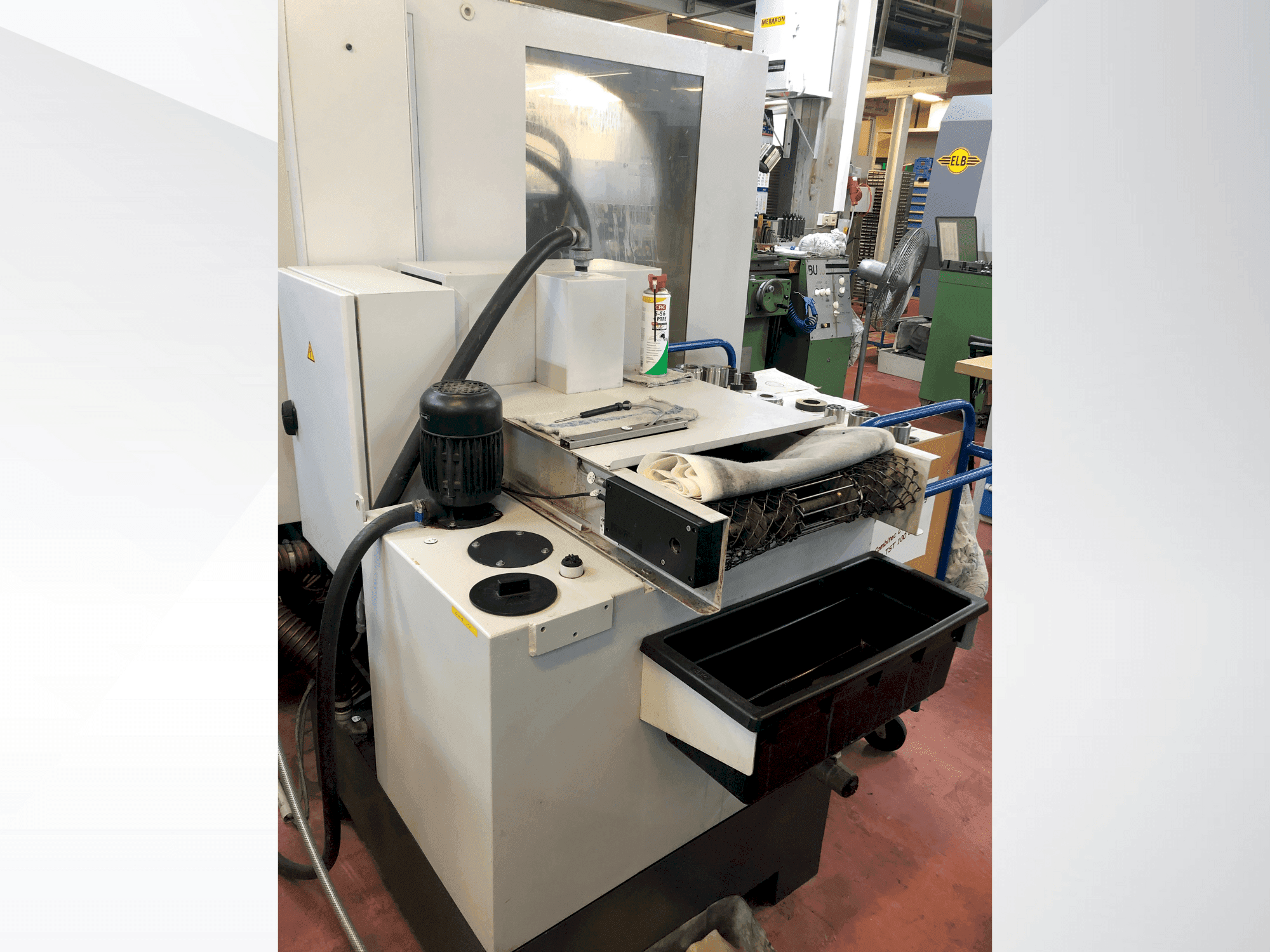 Čelní pohled na Combitec CT 960 stroj