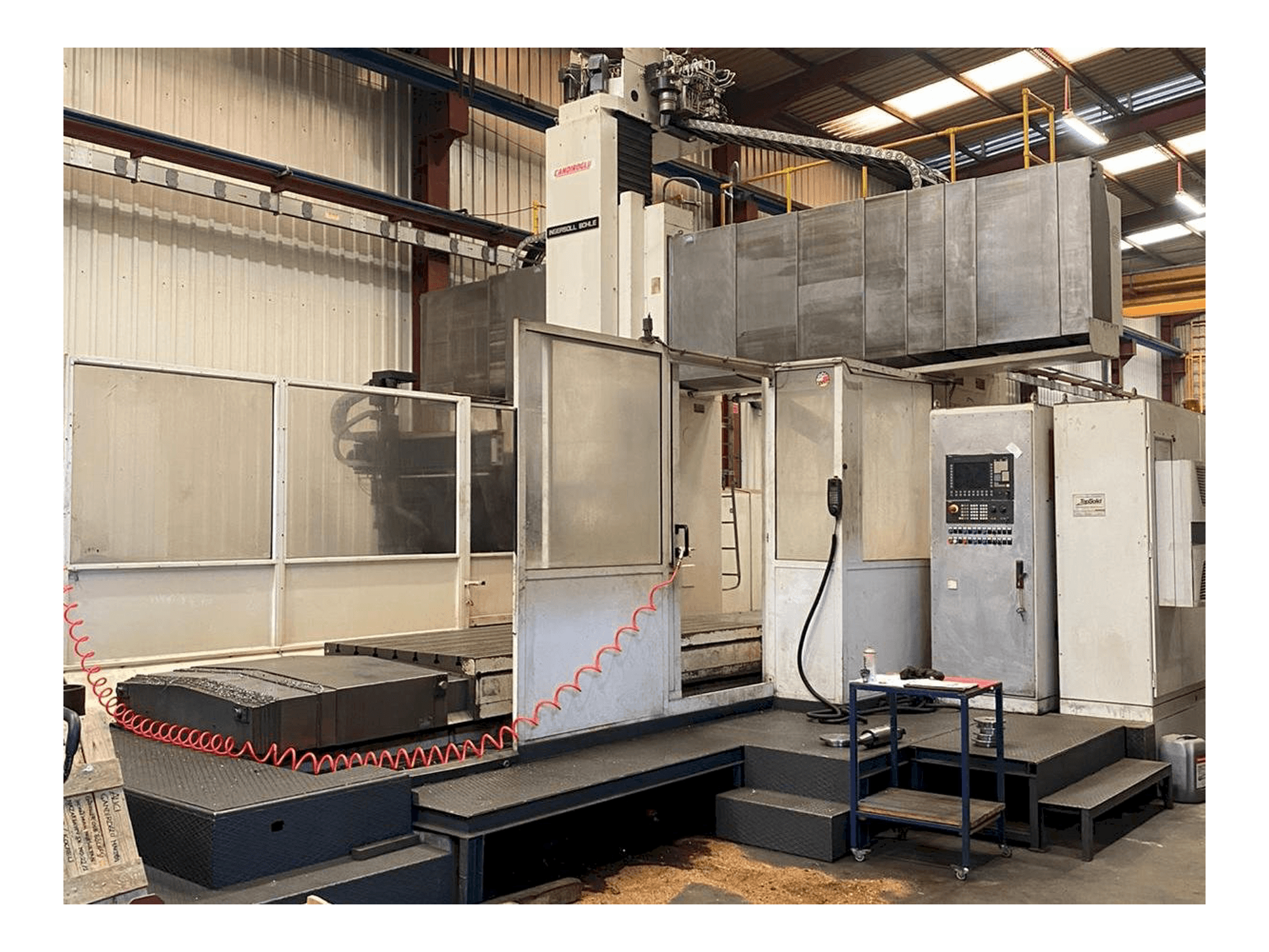 Čelní pohled na INGERSOL BOHLE Master Center T1 stroj