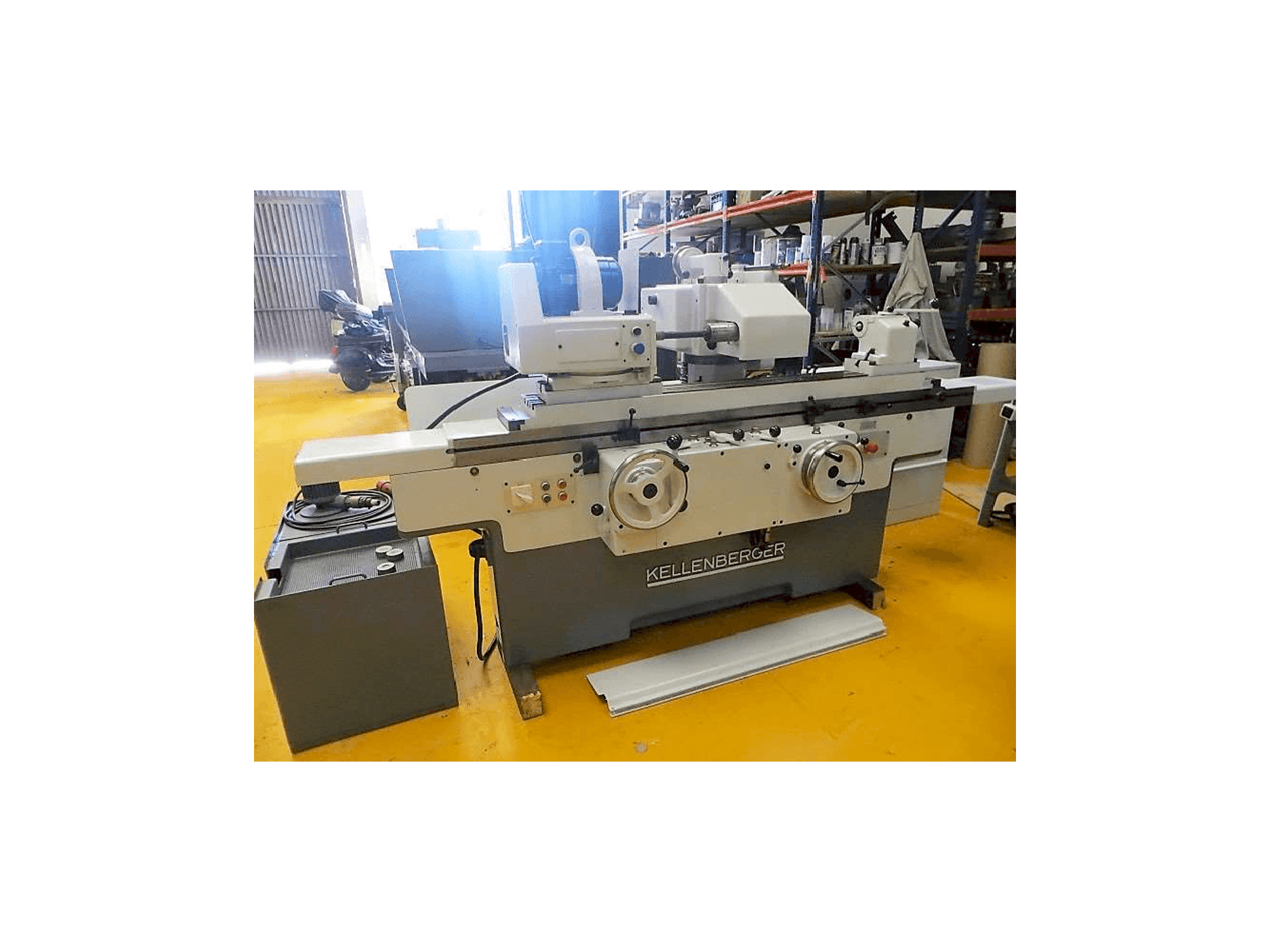 Čelní pohled na KELLENBERGER 1000 U stroj