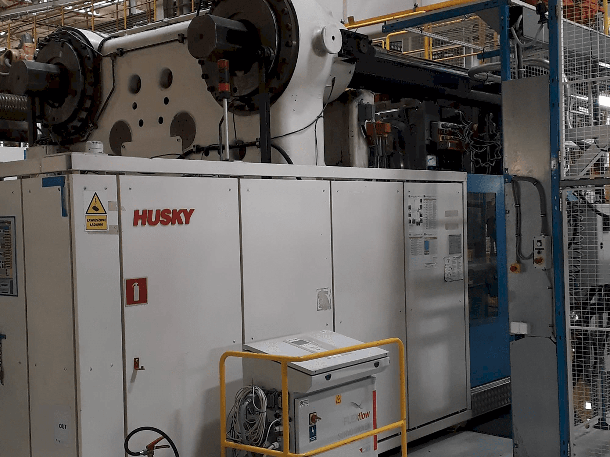 Čelní pohled na Husky ELL2350 RS155/145 stroj