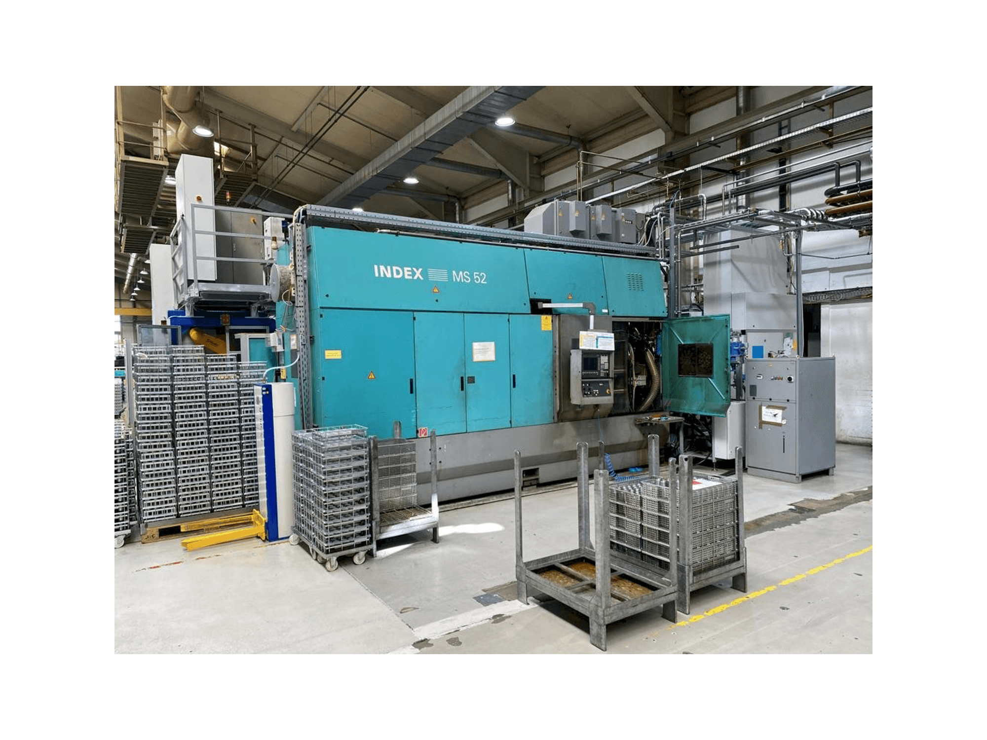 Čelní pohled na Index MS 52 G stroj