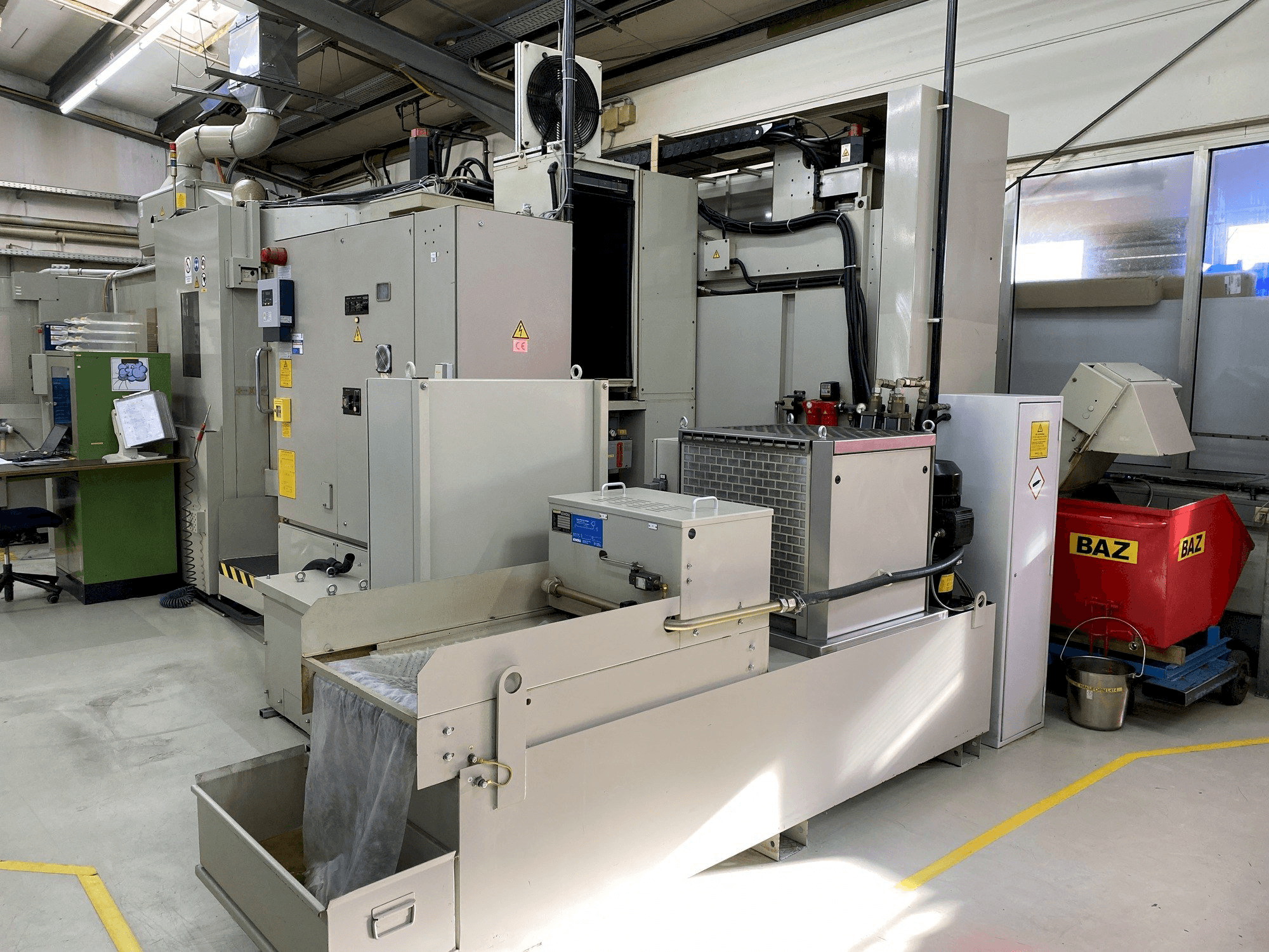 Čelní pohled na Mitsui Seiki HU50A stroj