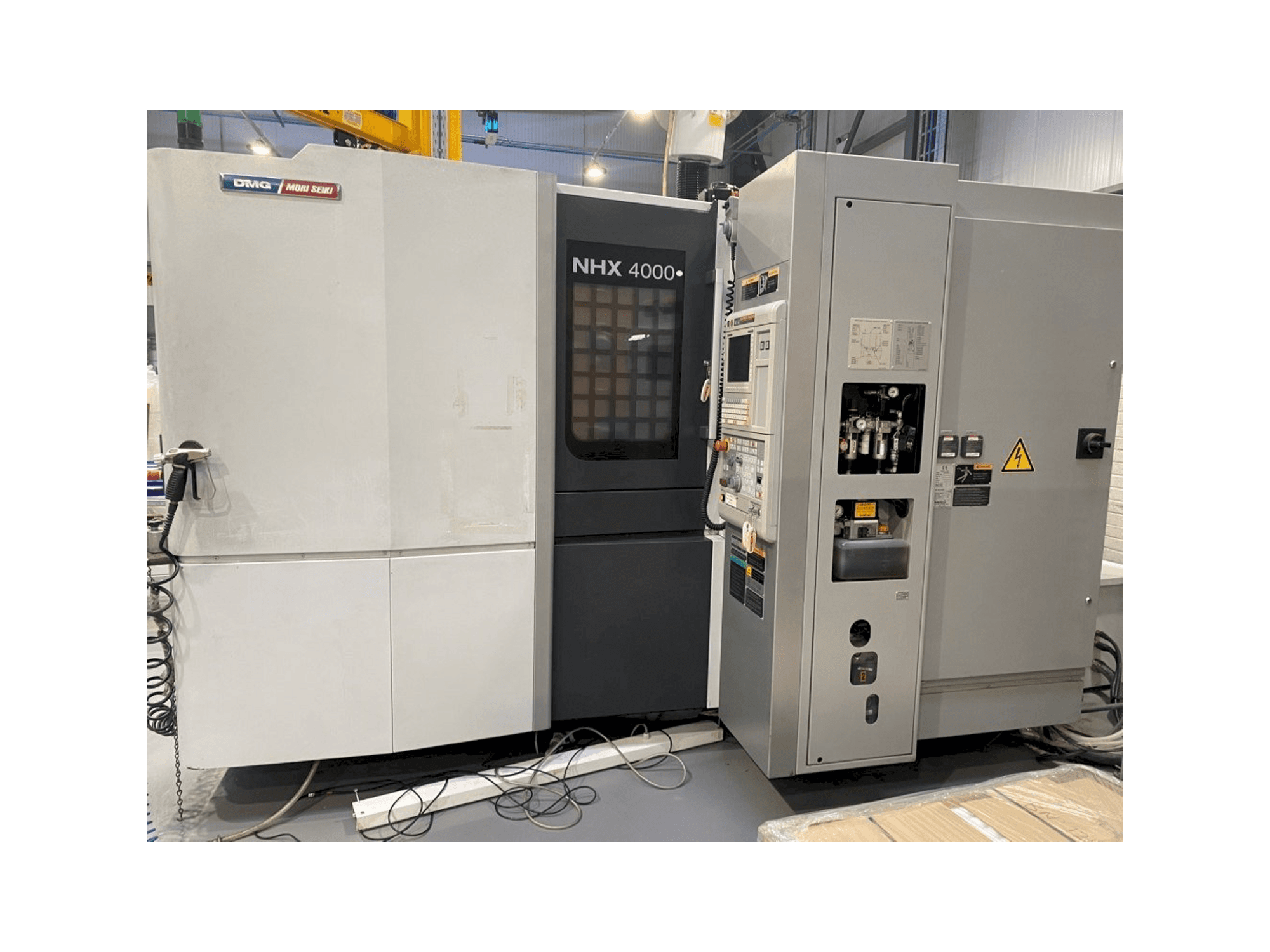 Čelní pohled na DMG Mori Seiki NHX4000 stroj
