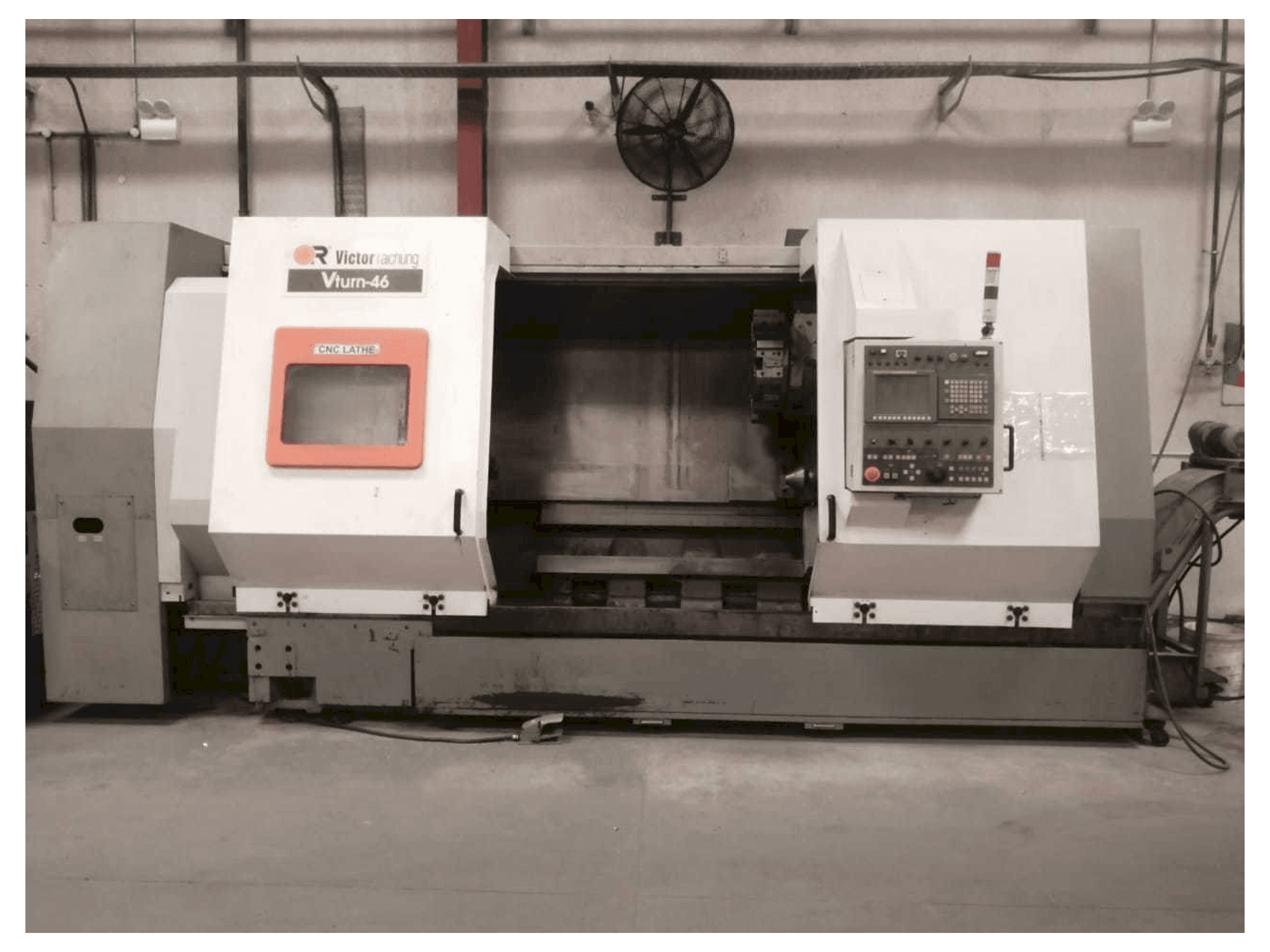 Čelní pohled na Victor Vturn - 46 stroj