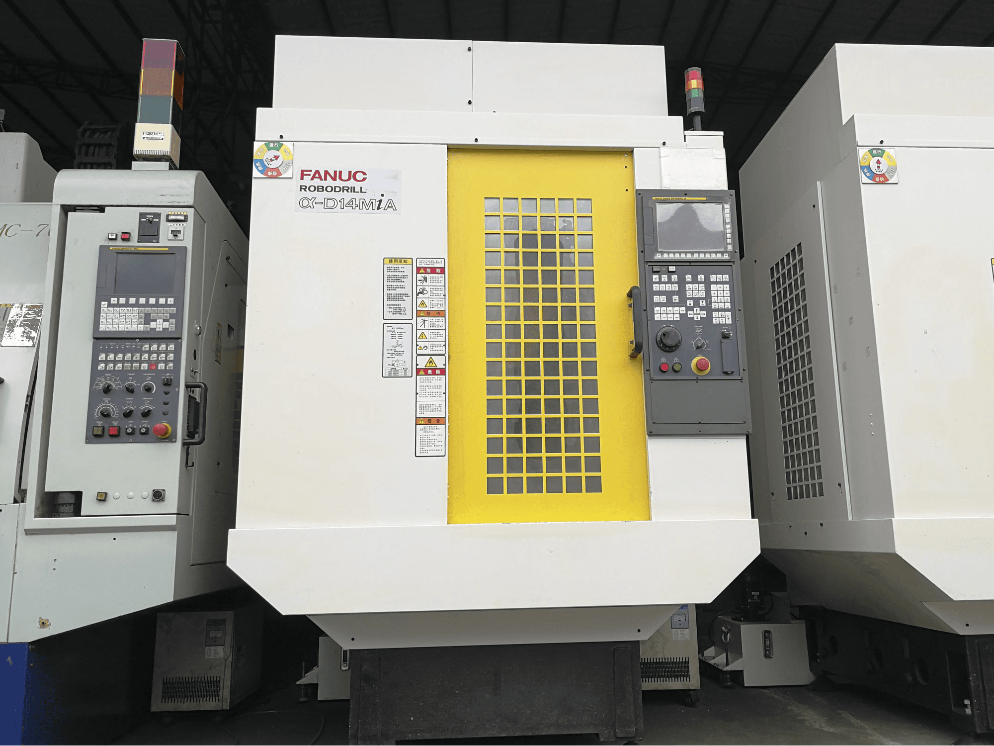 Čelní pohled na FANUC α-D14MiA stroj