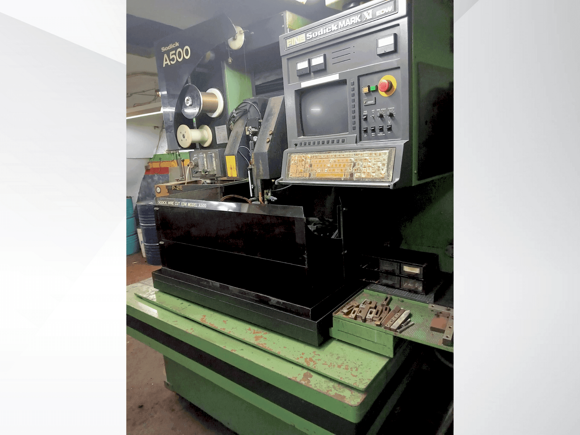 Čelní pohled na Sodick A 500 stroj