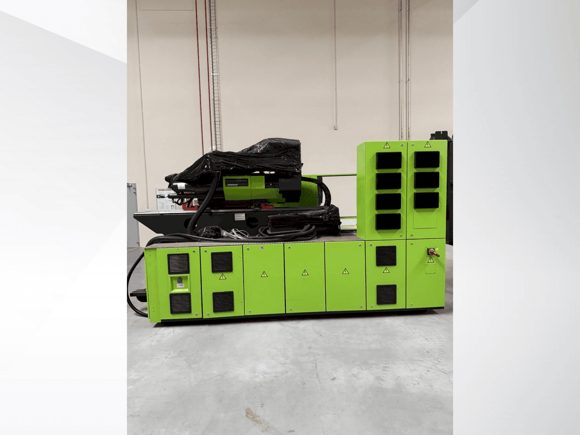 Čelní pohled na Engel E-Duo 740H-740L-700 combi stroj