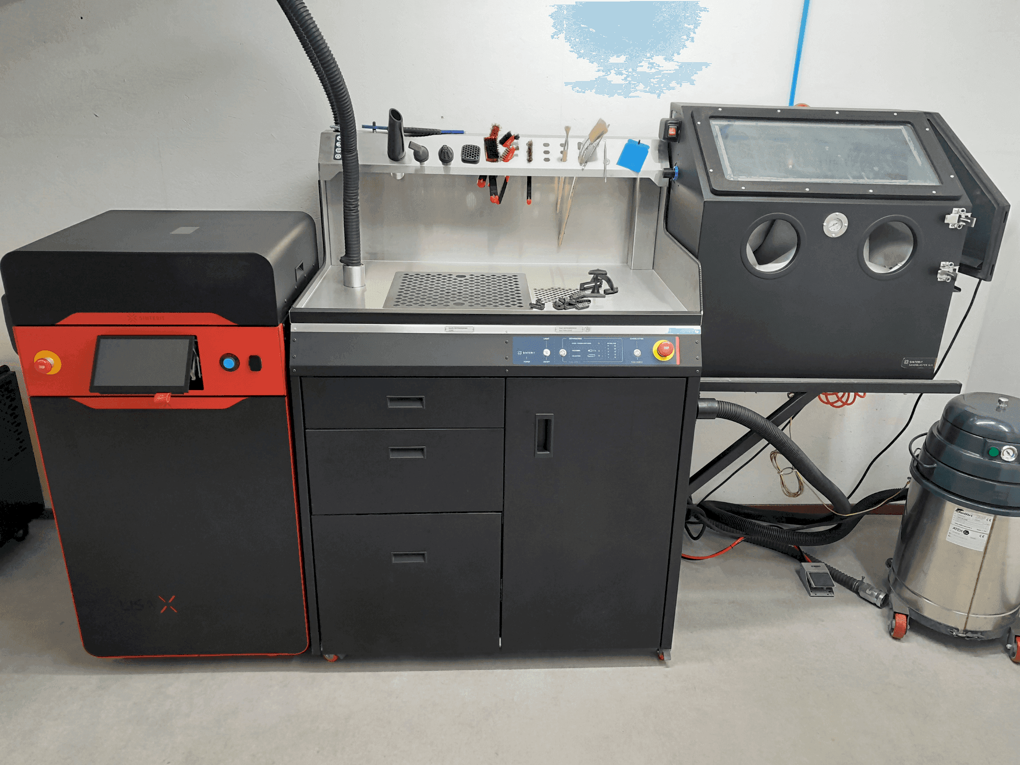 Čelní pohled na SINTERIT lisa x stroj