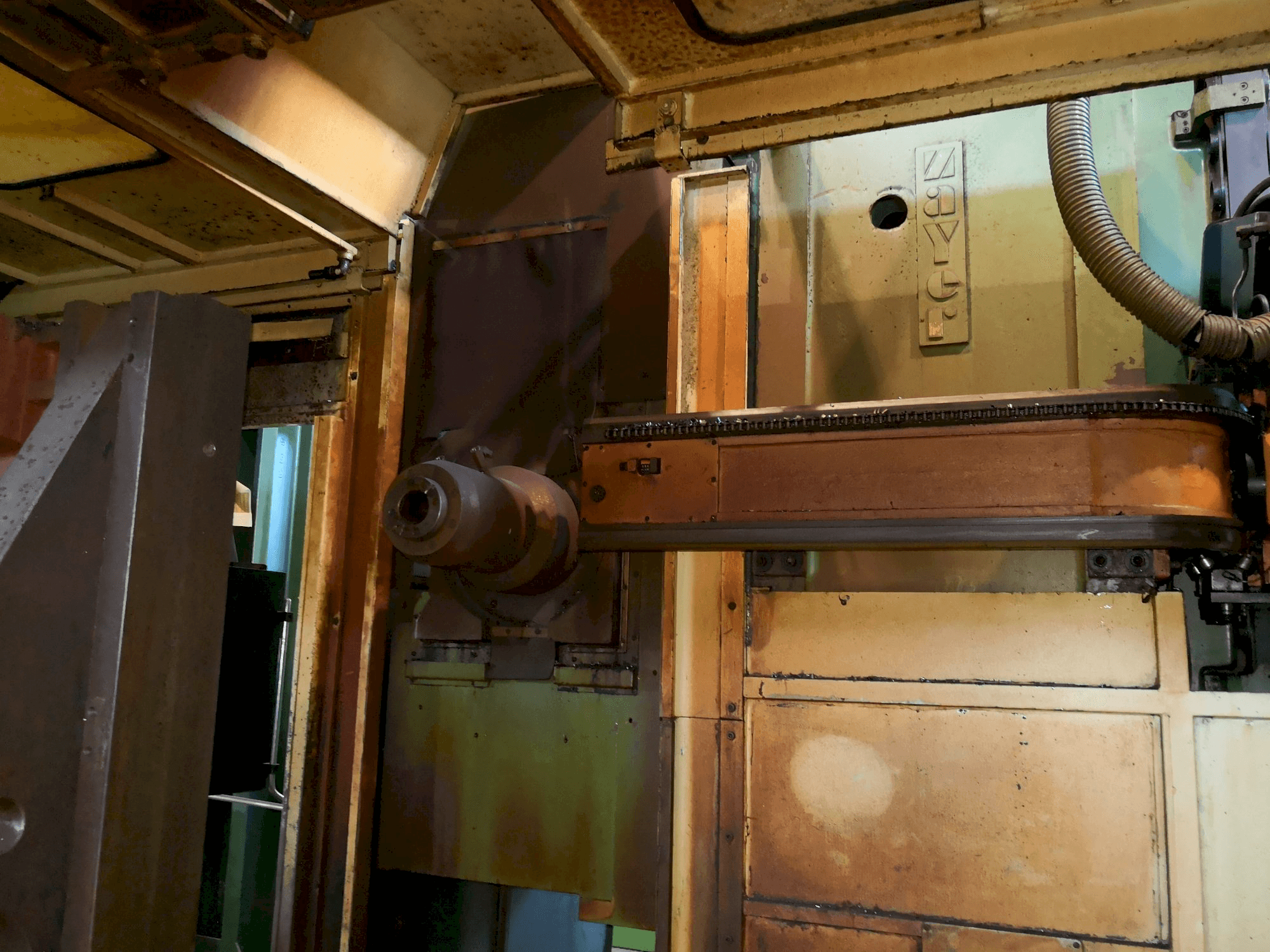 Detail na Zayer KFG stroje