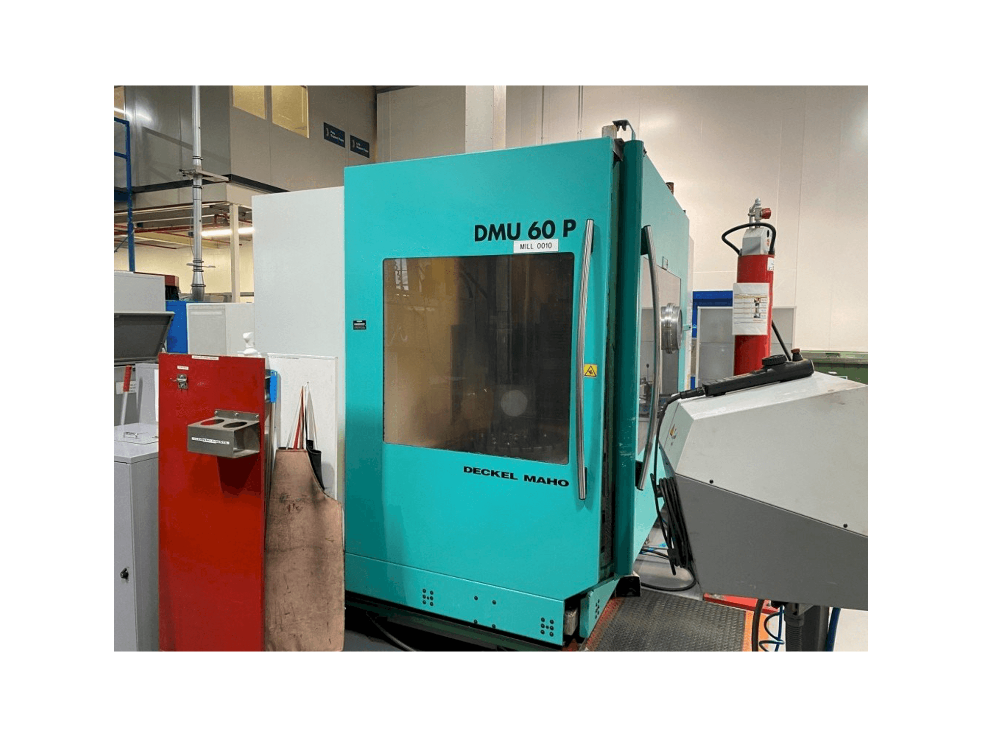 Čelní pohled na DECKEL MAHO DMU 60P stroj