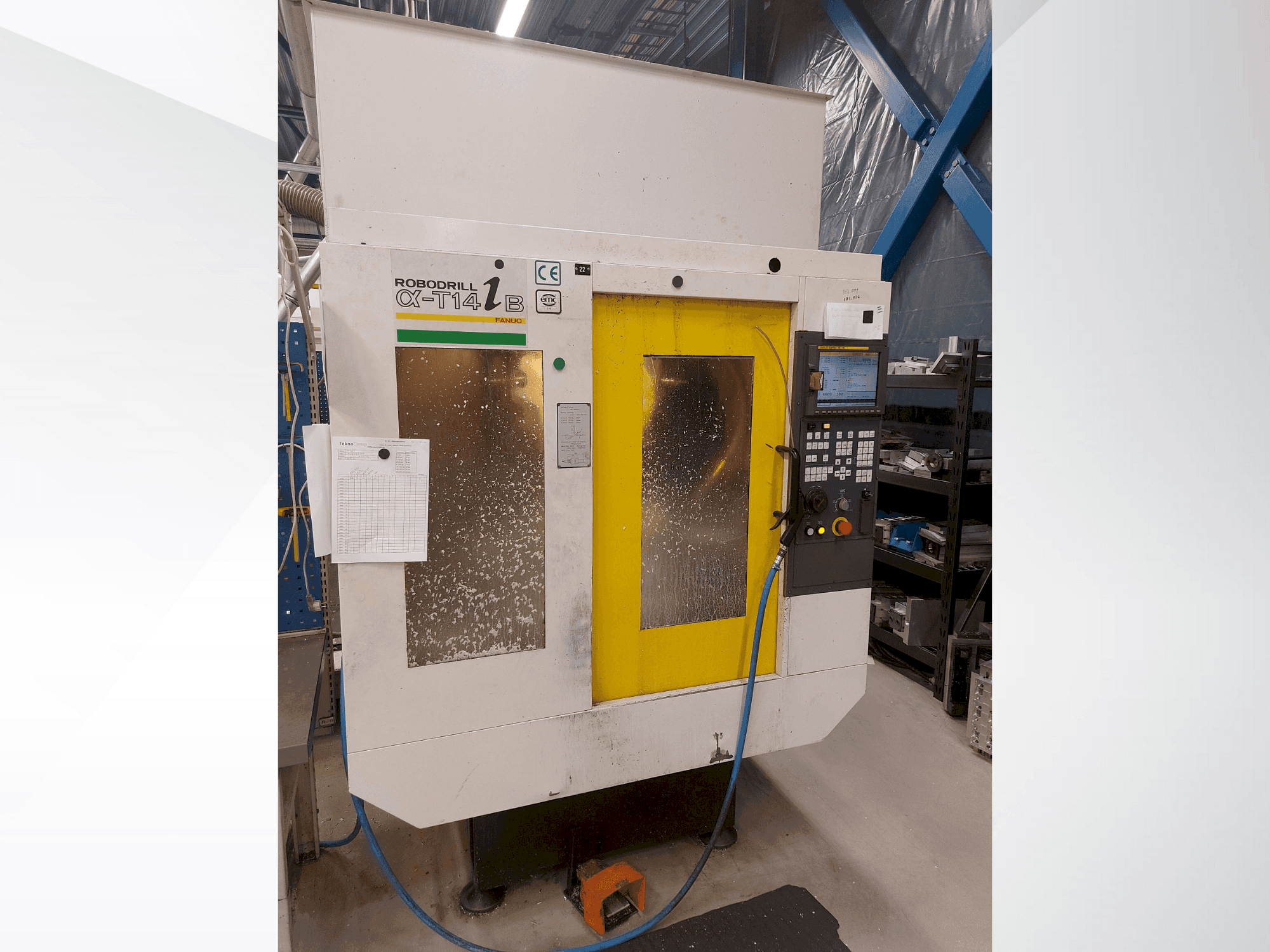 Čelní pohled na FANUC Robodrill α-T14iB stroj