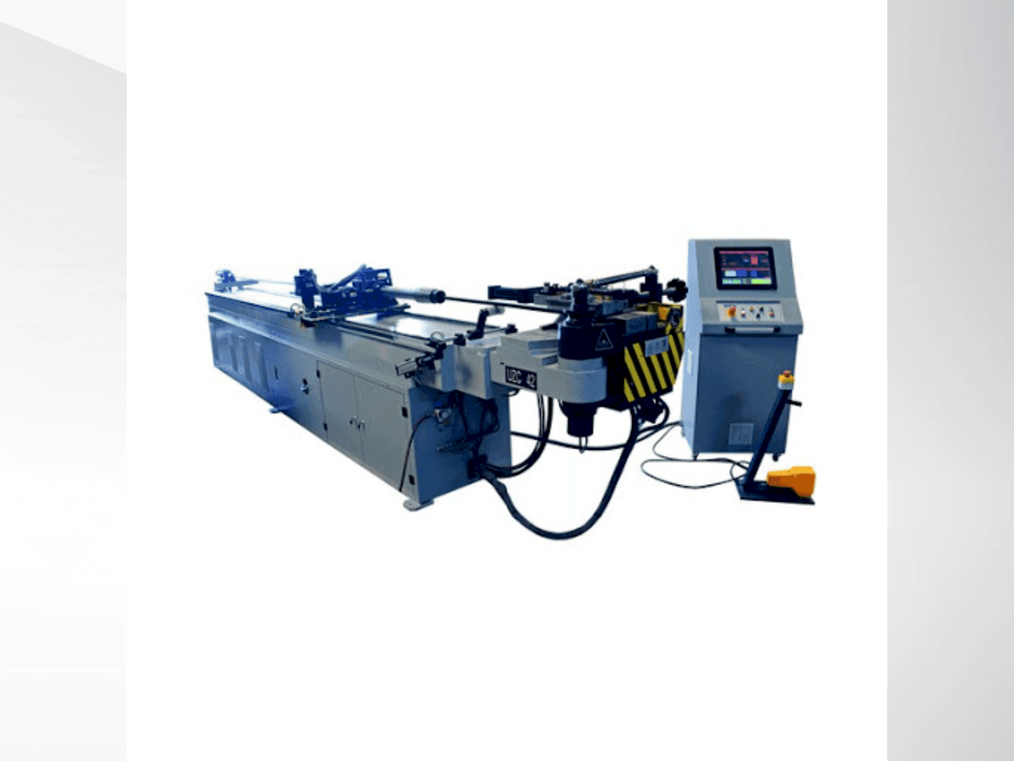 Čelní pohled na UZMA UZN 90 stroj